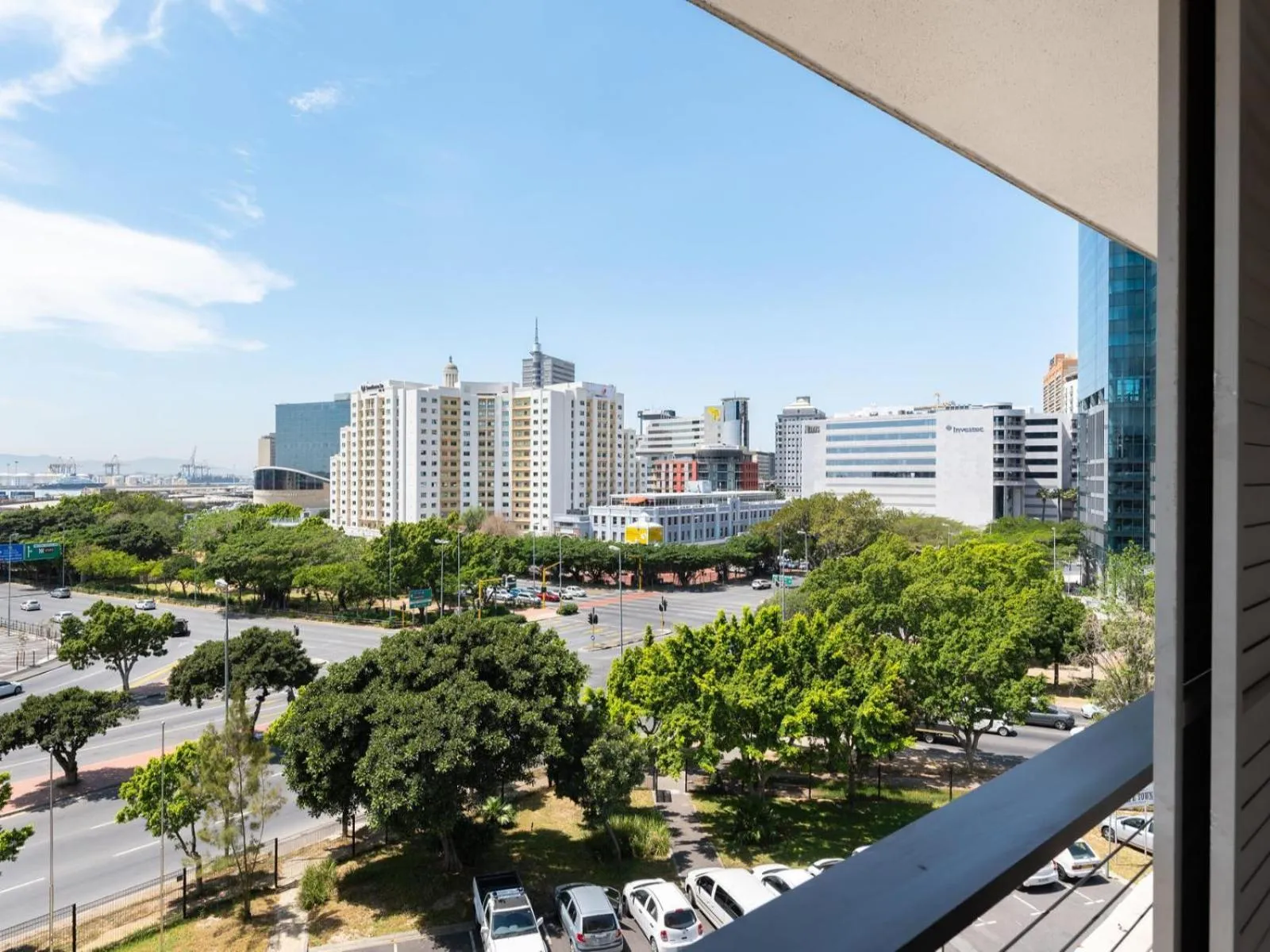 Balcony/Terrace in HarbourEdge Suites by Totalstay