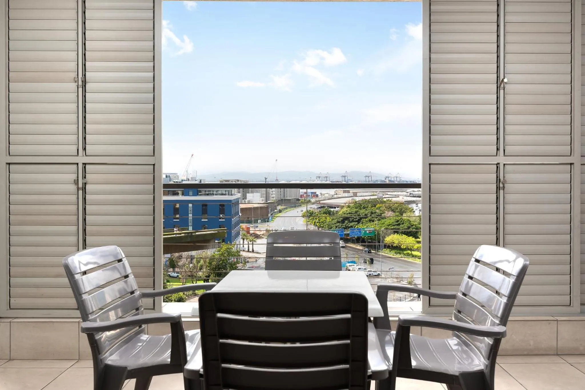 Patio in HarbourEdge Suites by Totalstay