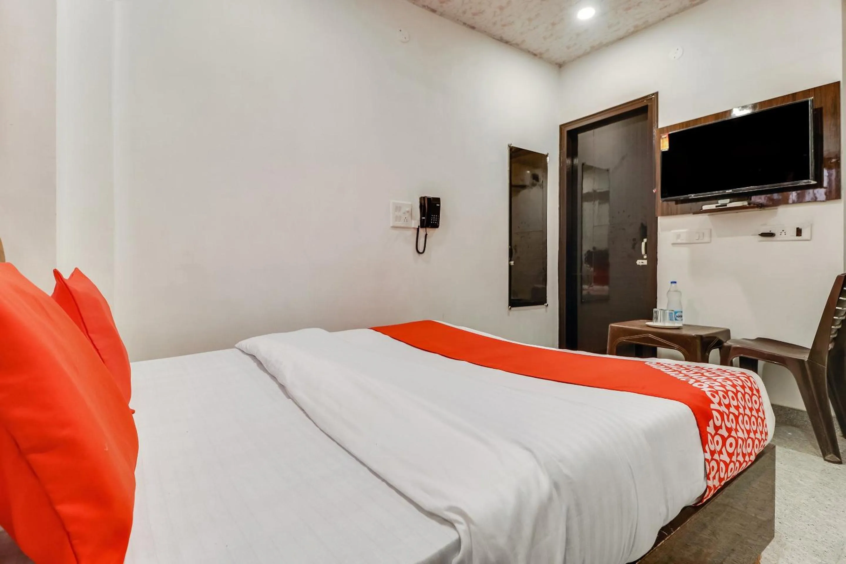 Bedroom, Bed in Hotel O Sun View