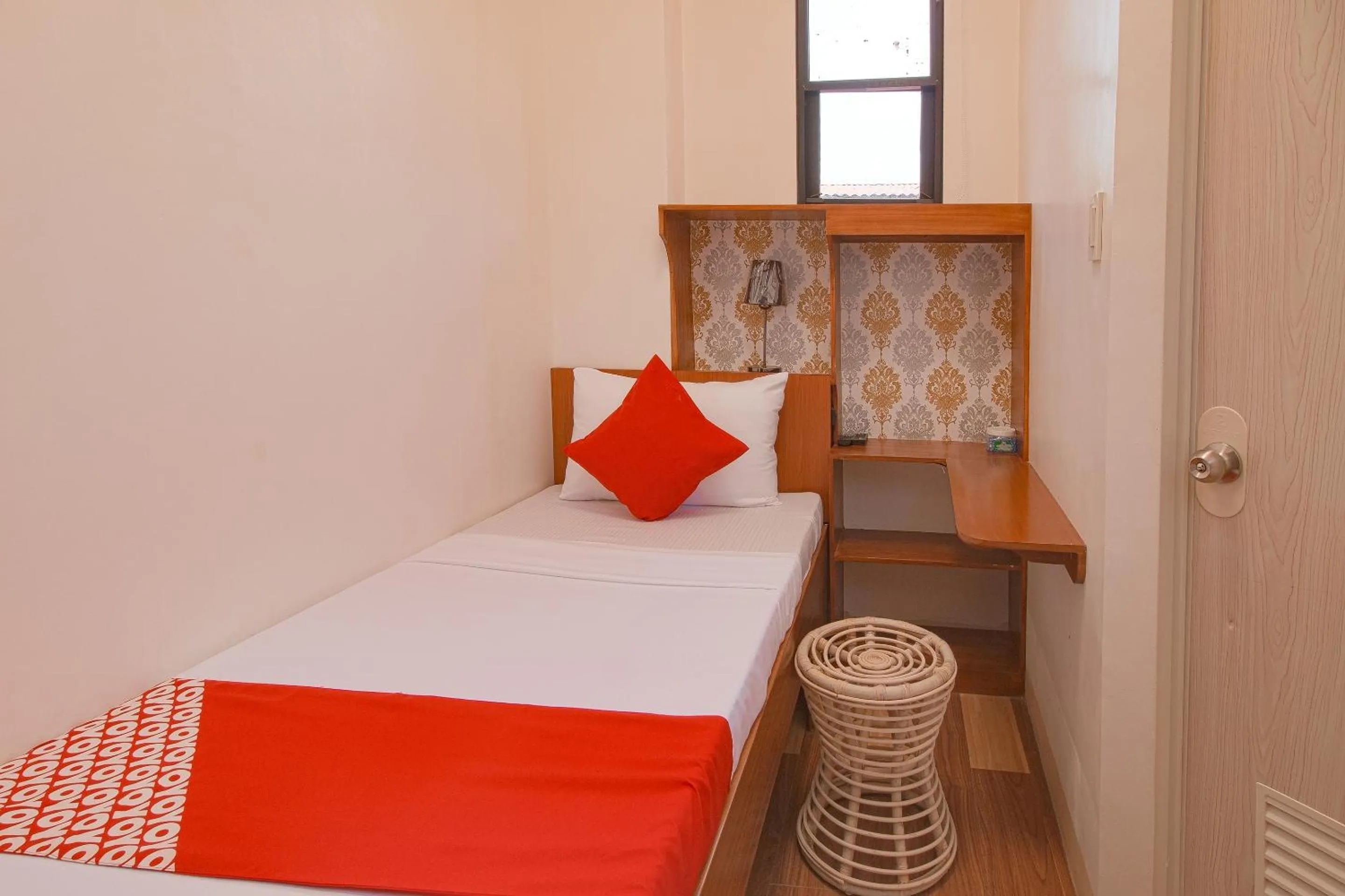 Bedroom, Bed in OYO 685 K Fortune Apartelle