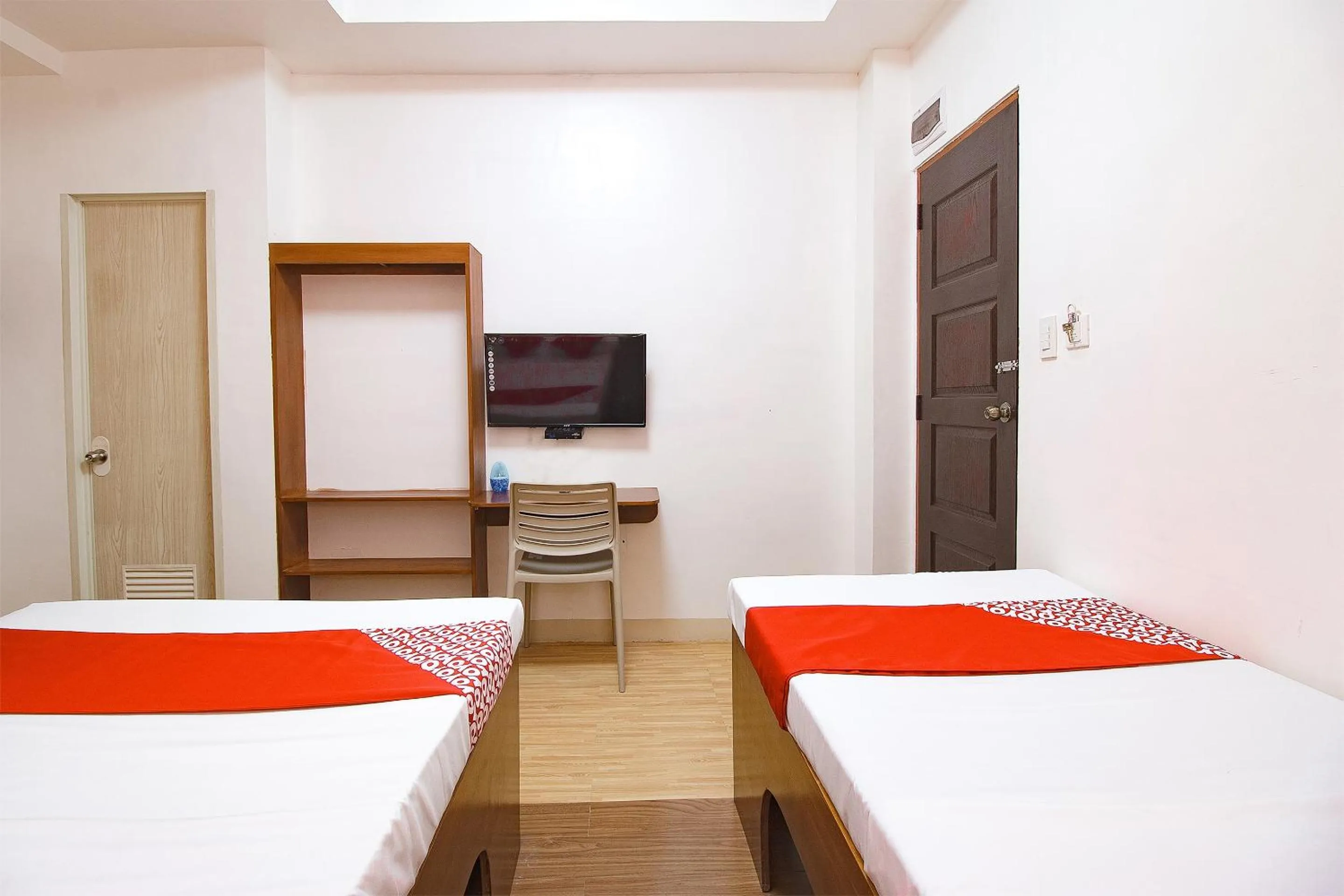 Bedroom, Bed in OYO 685 K Fortune Apartelle