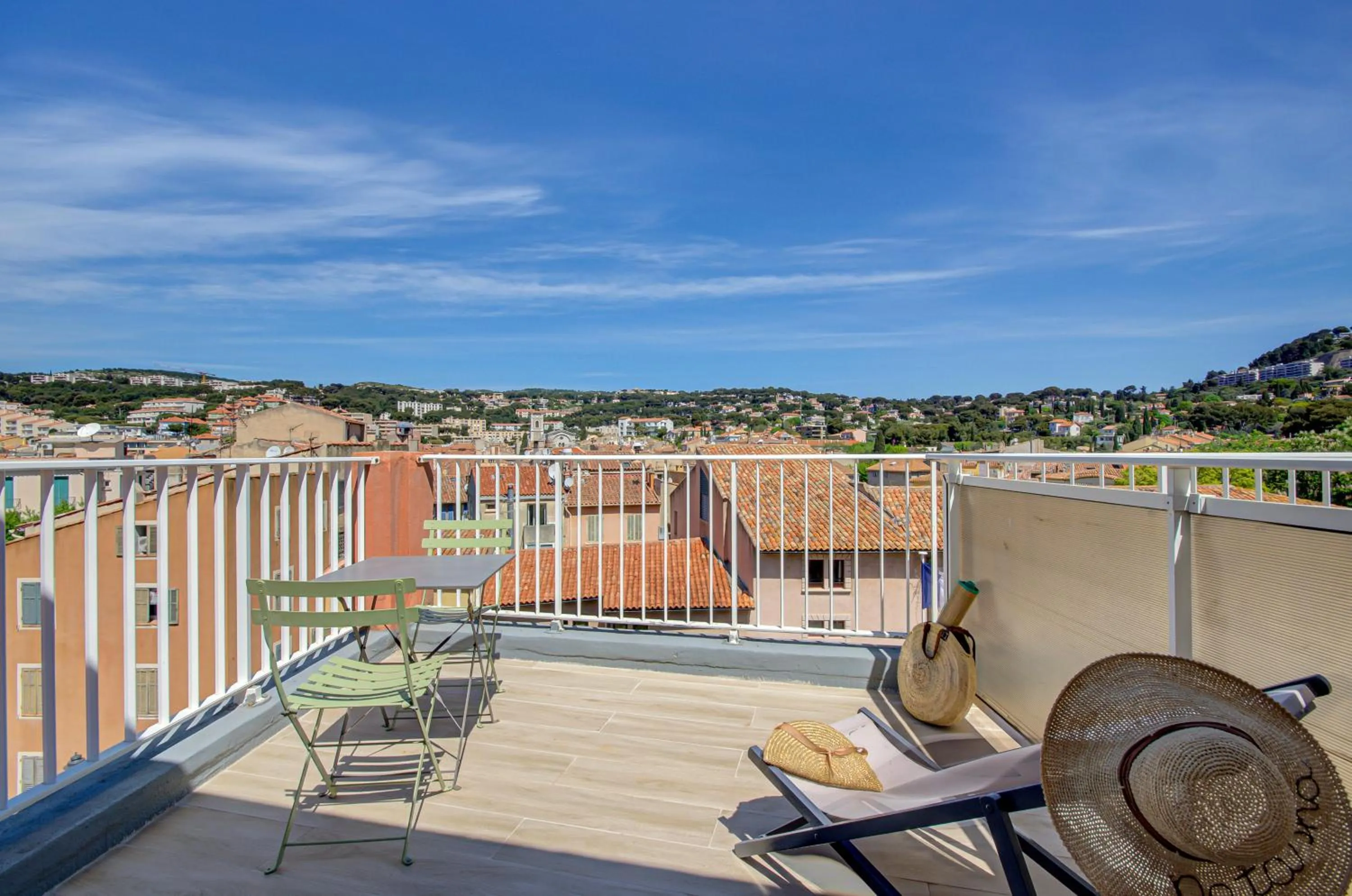 Patio in HOTEL DES CALANQUES