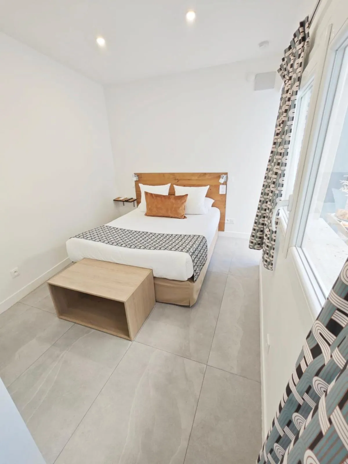 Bed in HOTEL DES CALANQUES