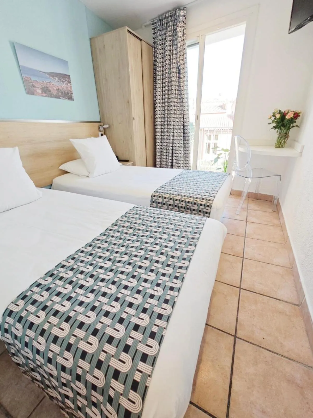 Bed in HOTEL DES CALANQUES