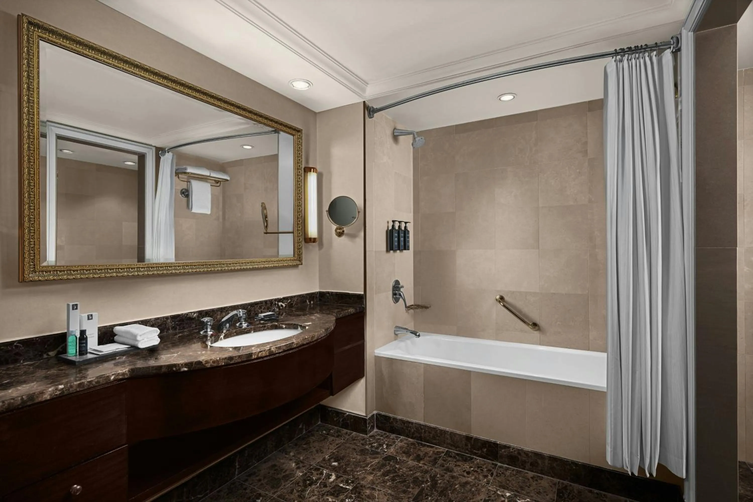 Bathroom in Sheraton Amman Al Nabil Hotel