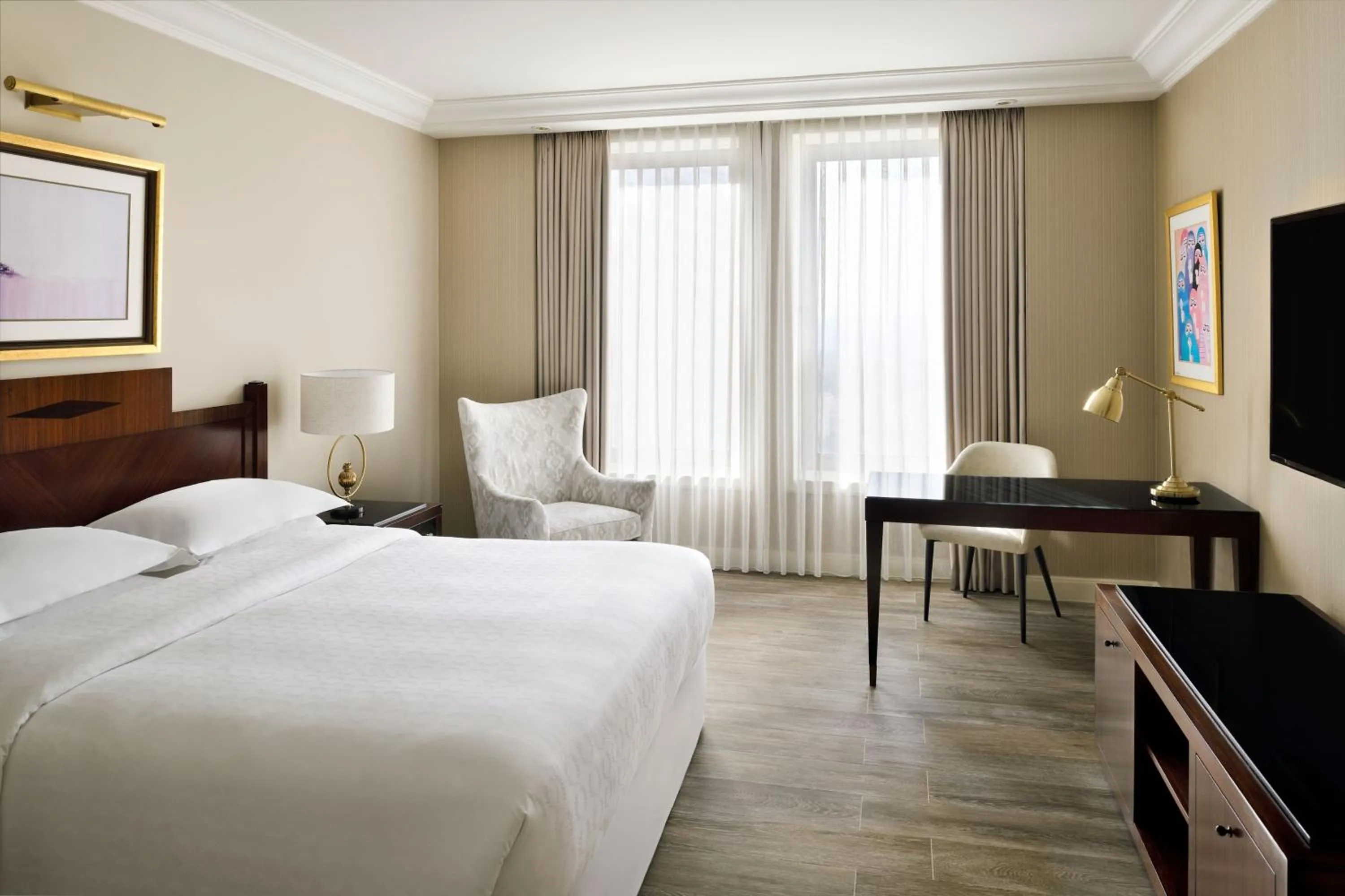 Bedroom, Bed in Sheraton Amman Al Nabil Hotel