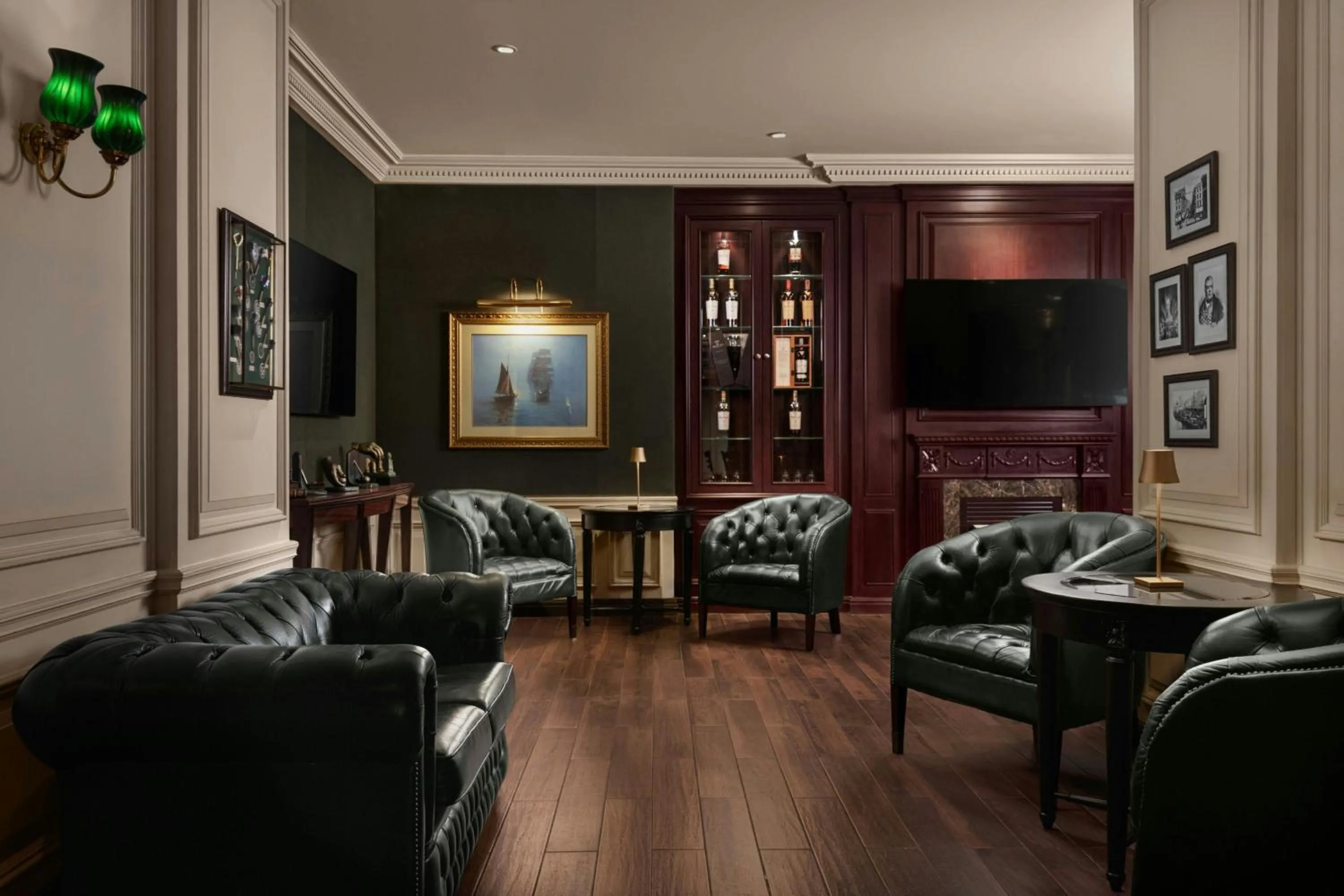 Lounge or bar in Sheraton Amman Al Nabil Hotel