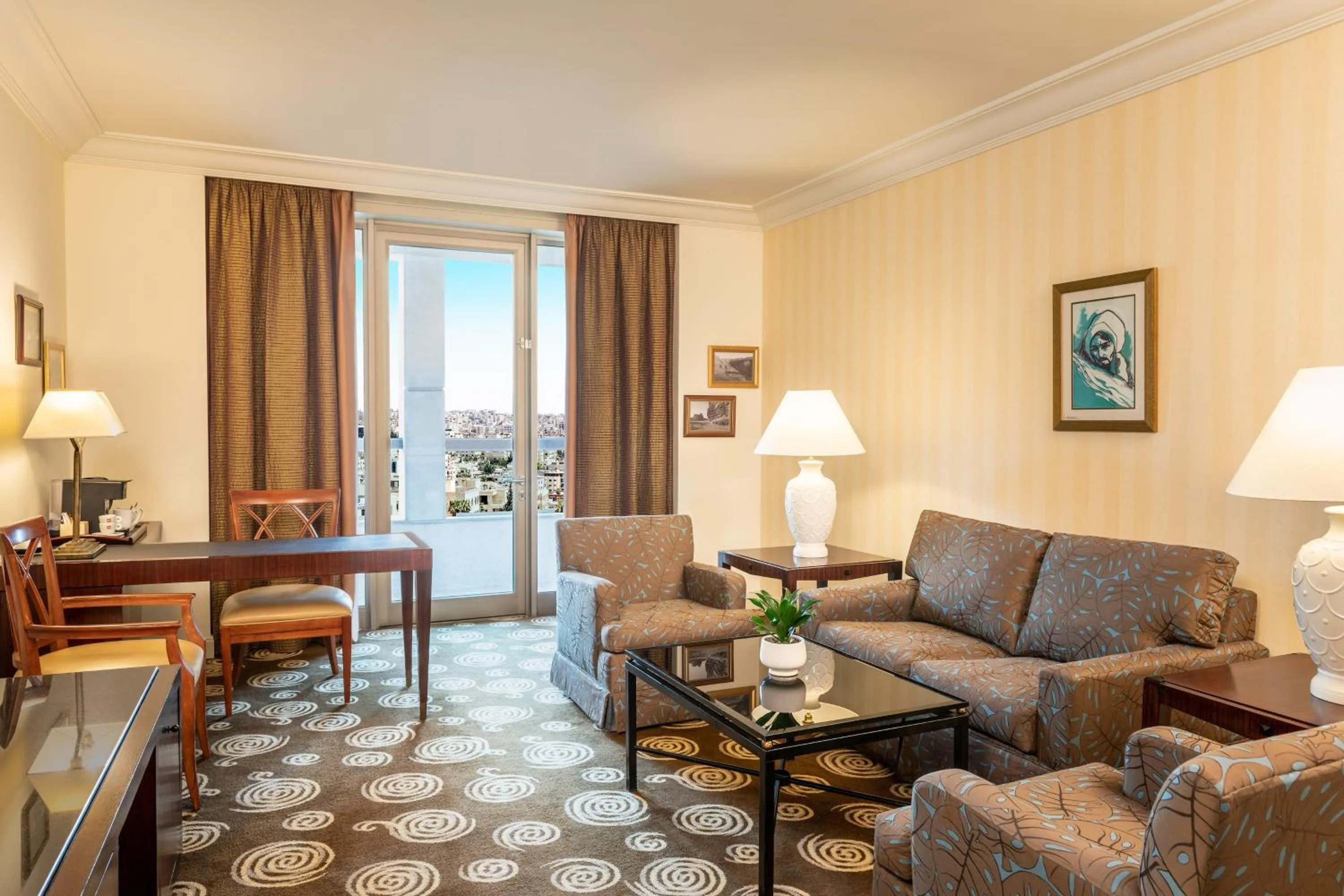 Living room in Sheraton Amman Al Nabil Hotel