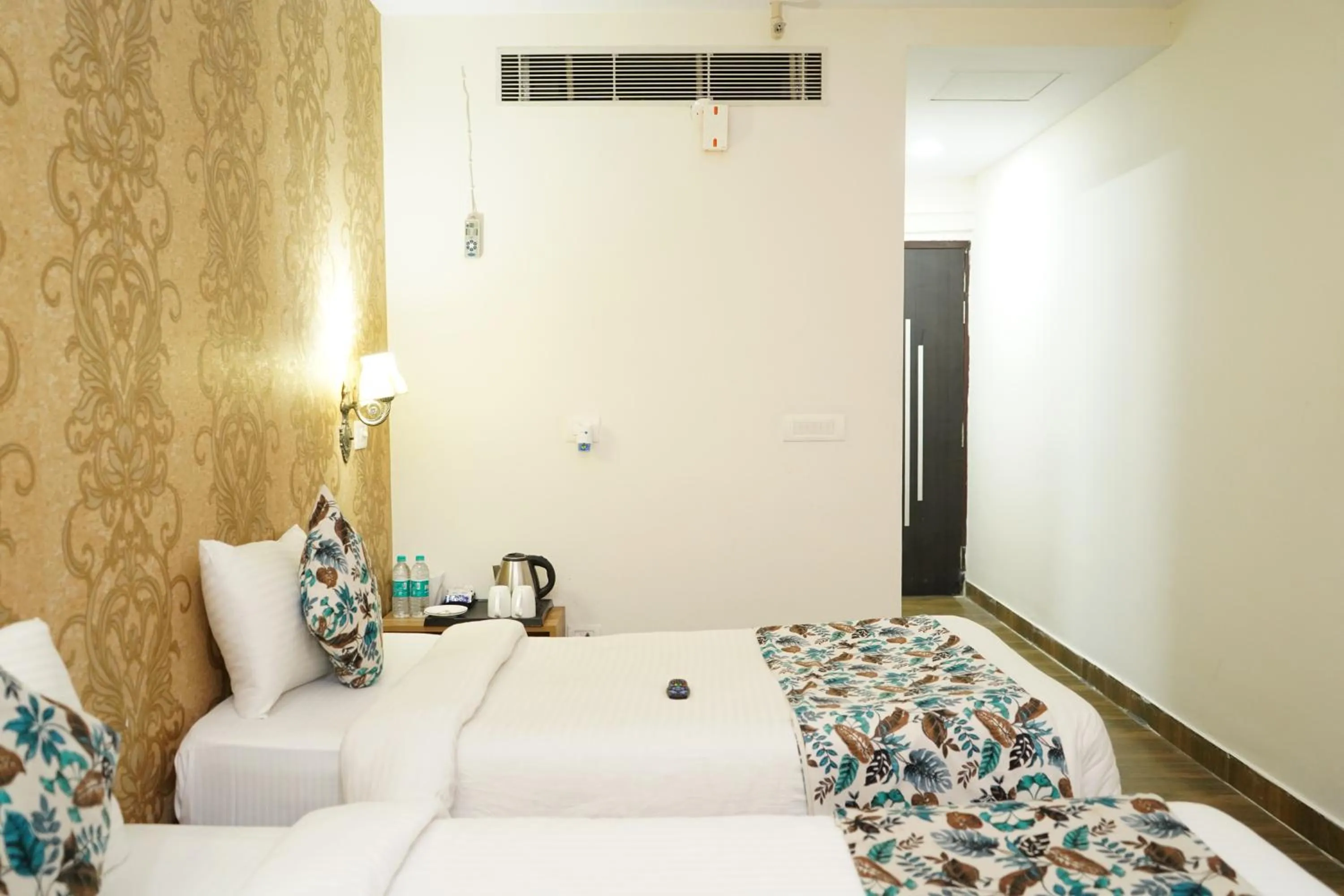 Bedroom, Bed in The Dwelling Paradise