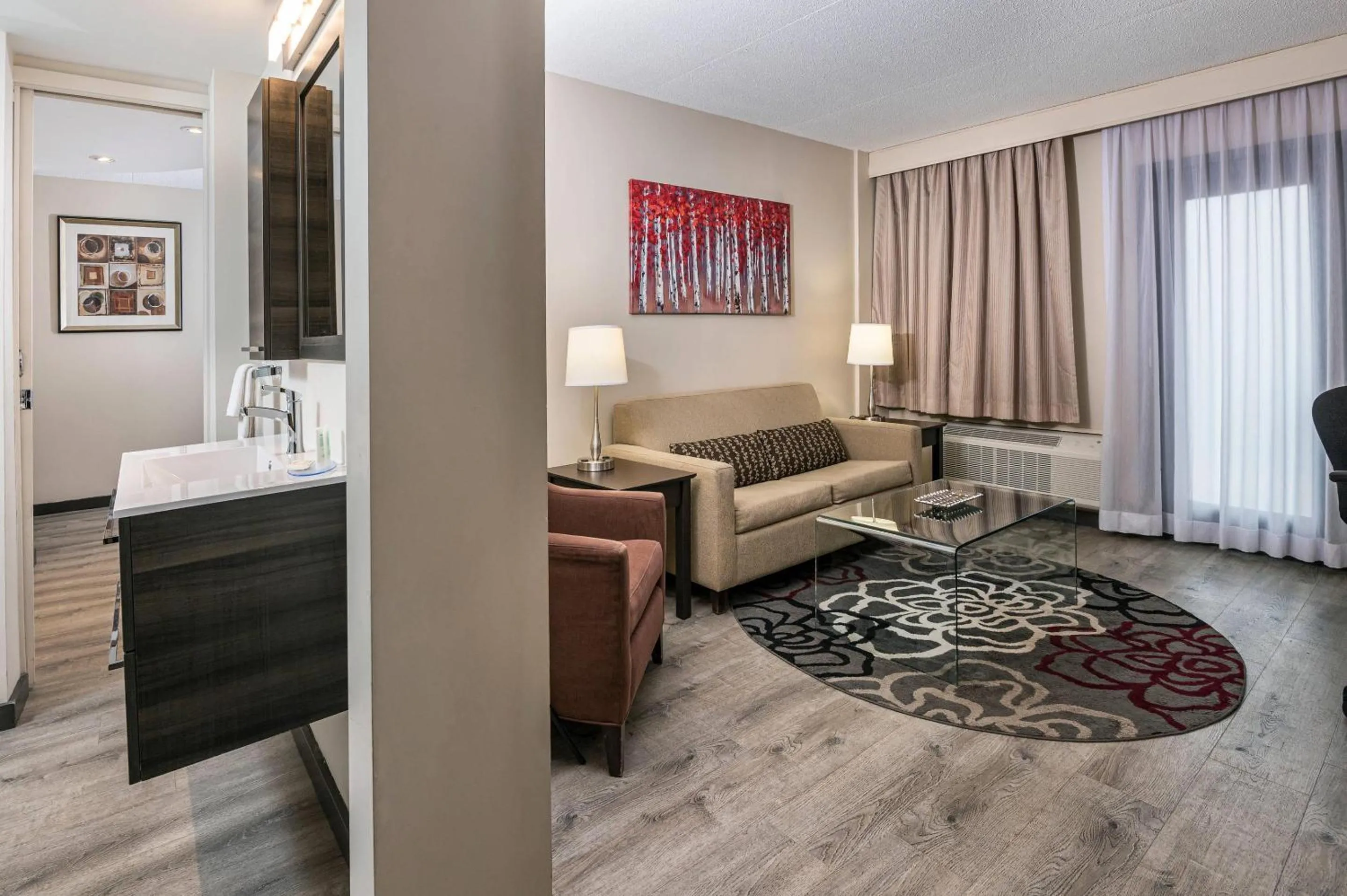 Bedroom in Quality Inn & Conference Centre Kingston Central