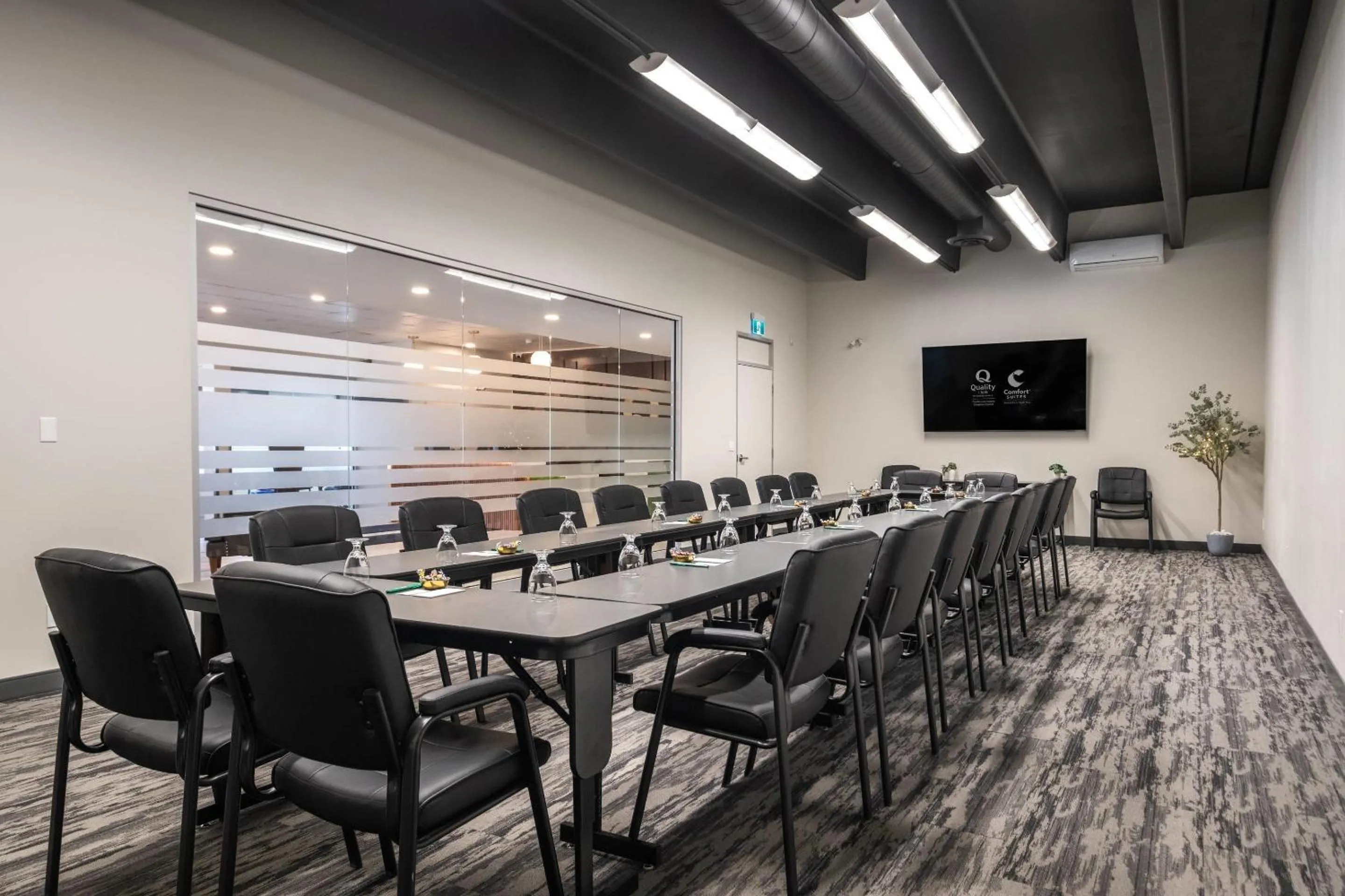 Meeting/conference room in Comfort Suites Kingston Central