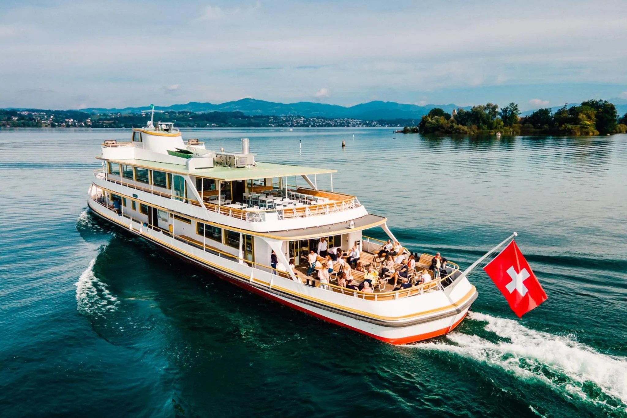 Area and facilities in Seedamm Plaza