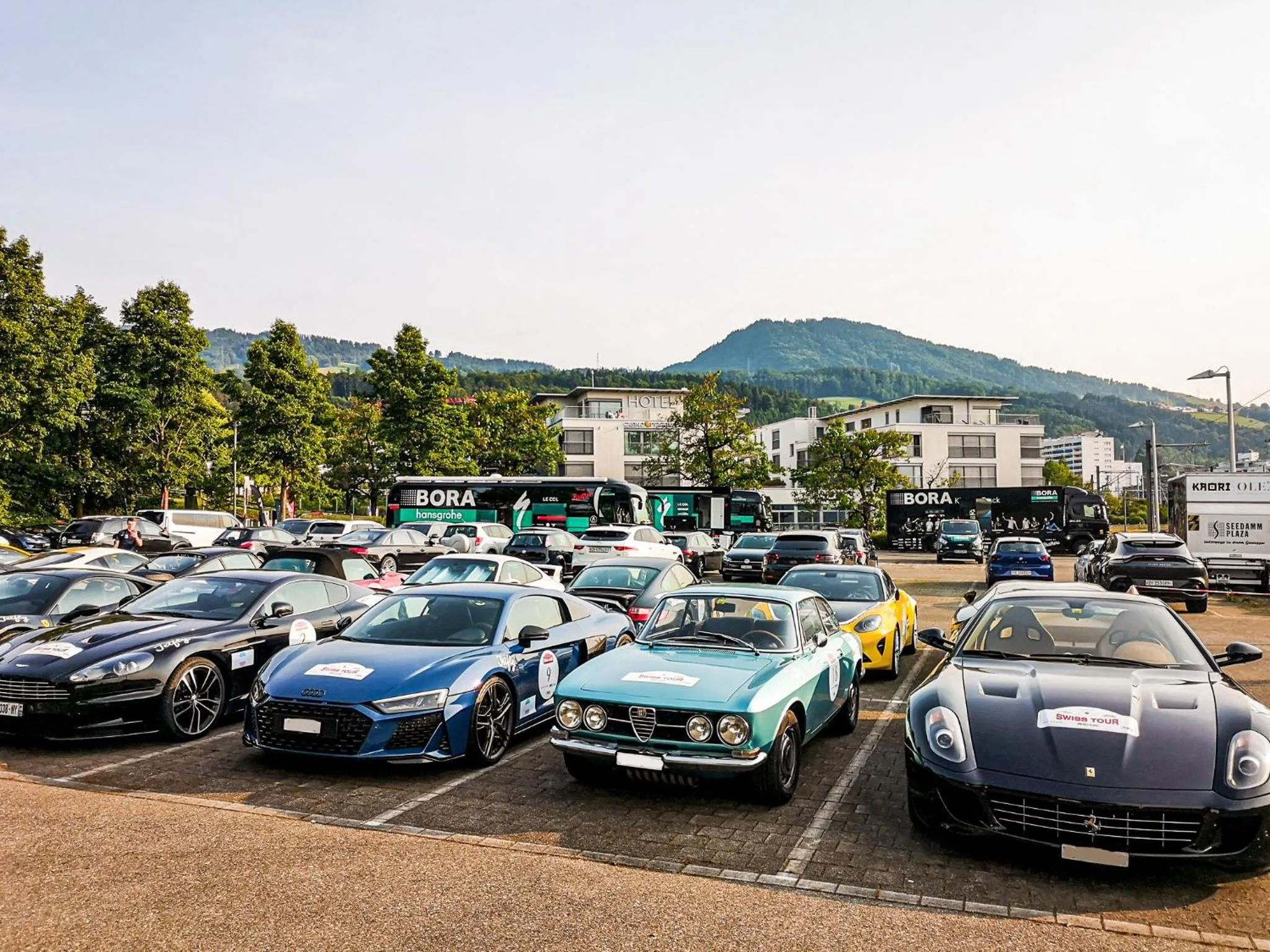 Parking in Seedamm Plaza