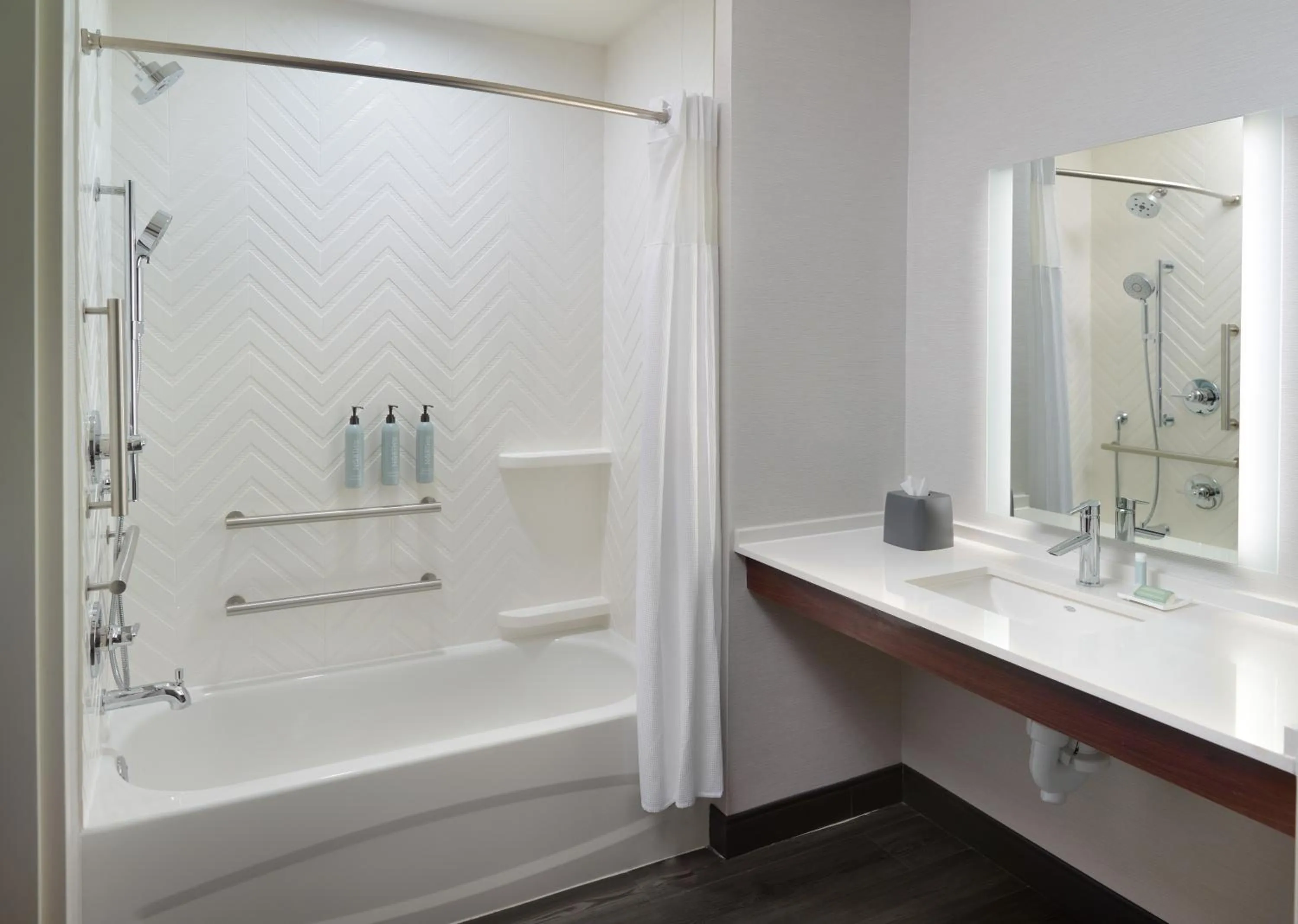Bathroom in Courtyard by Marriott Atlanta Dunwoody