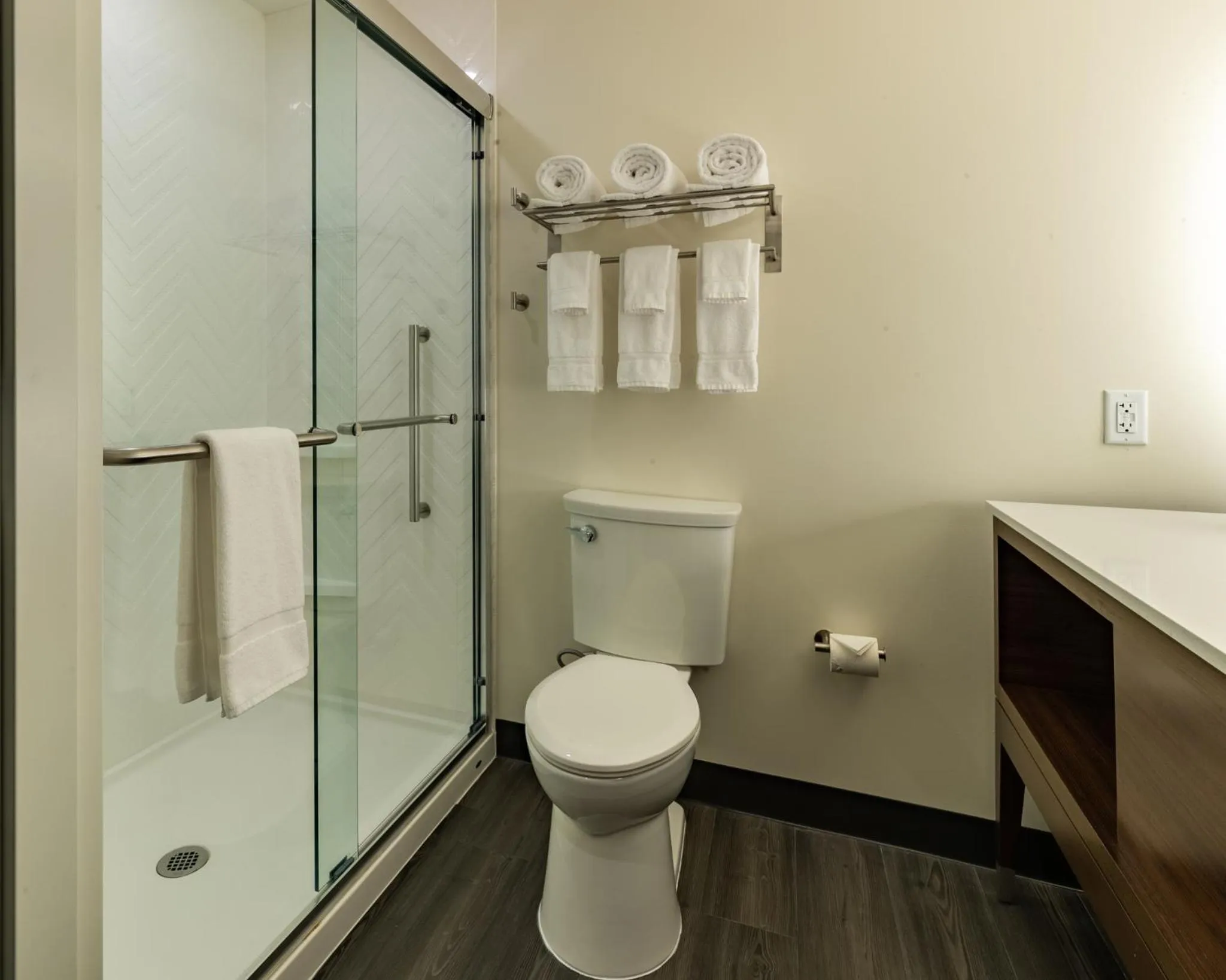 Shower in Courtyard by Marriott Atlanta Dunwoody