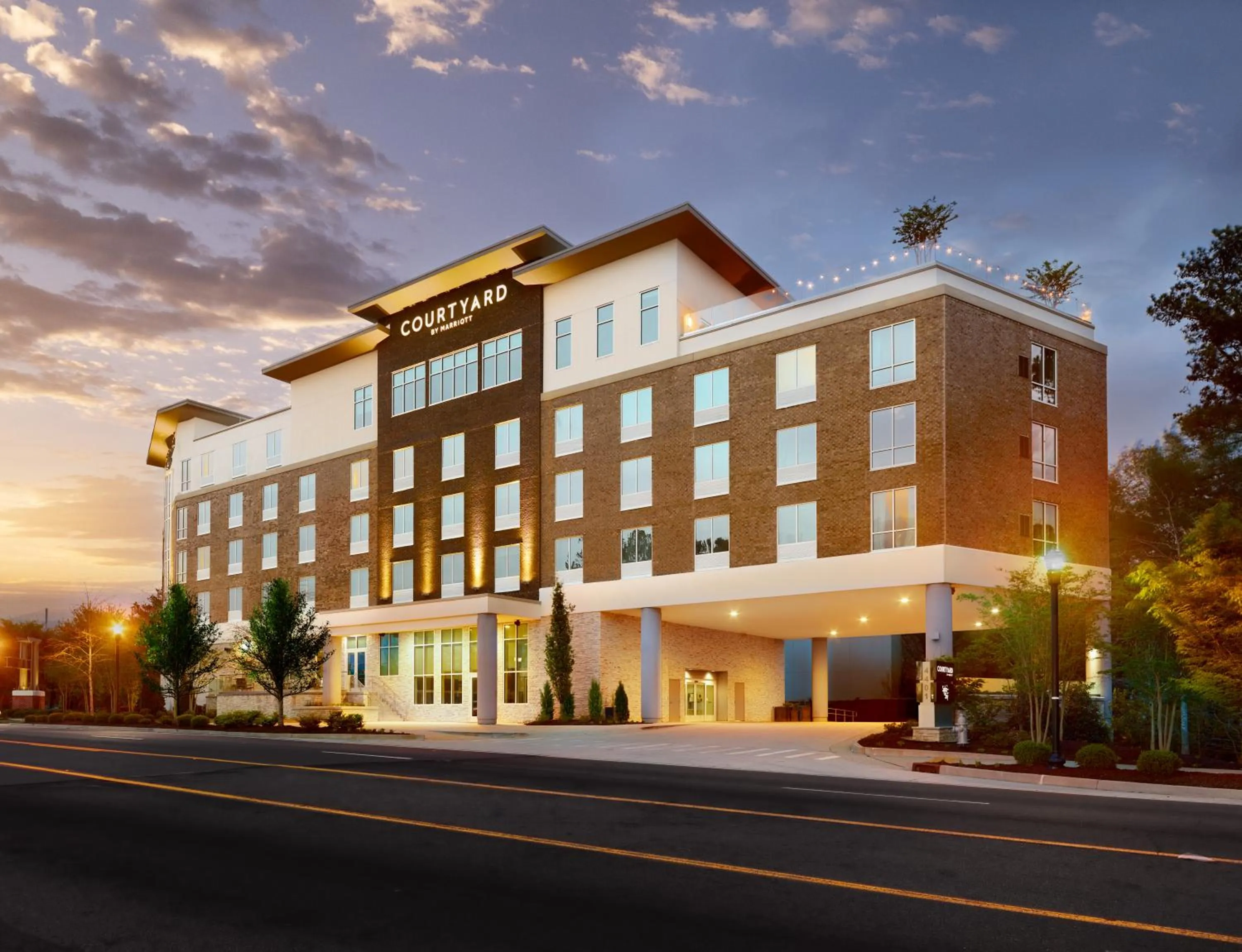 Property building in Courtyard by Marriott Atlanta Dunwoody