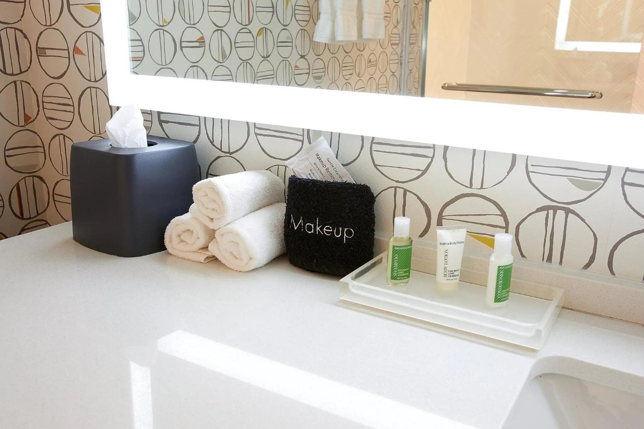 Photo of the whole room in Holiday Inn Louisville Downtown by IHG