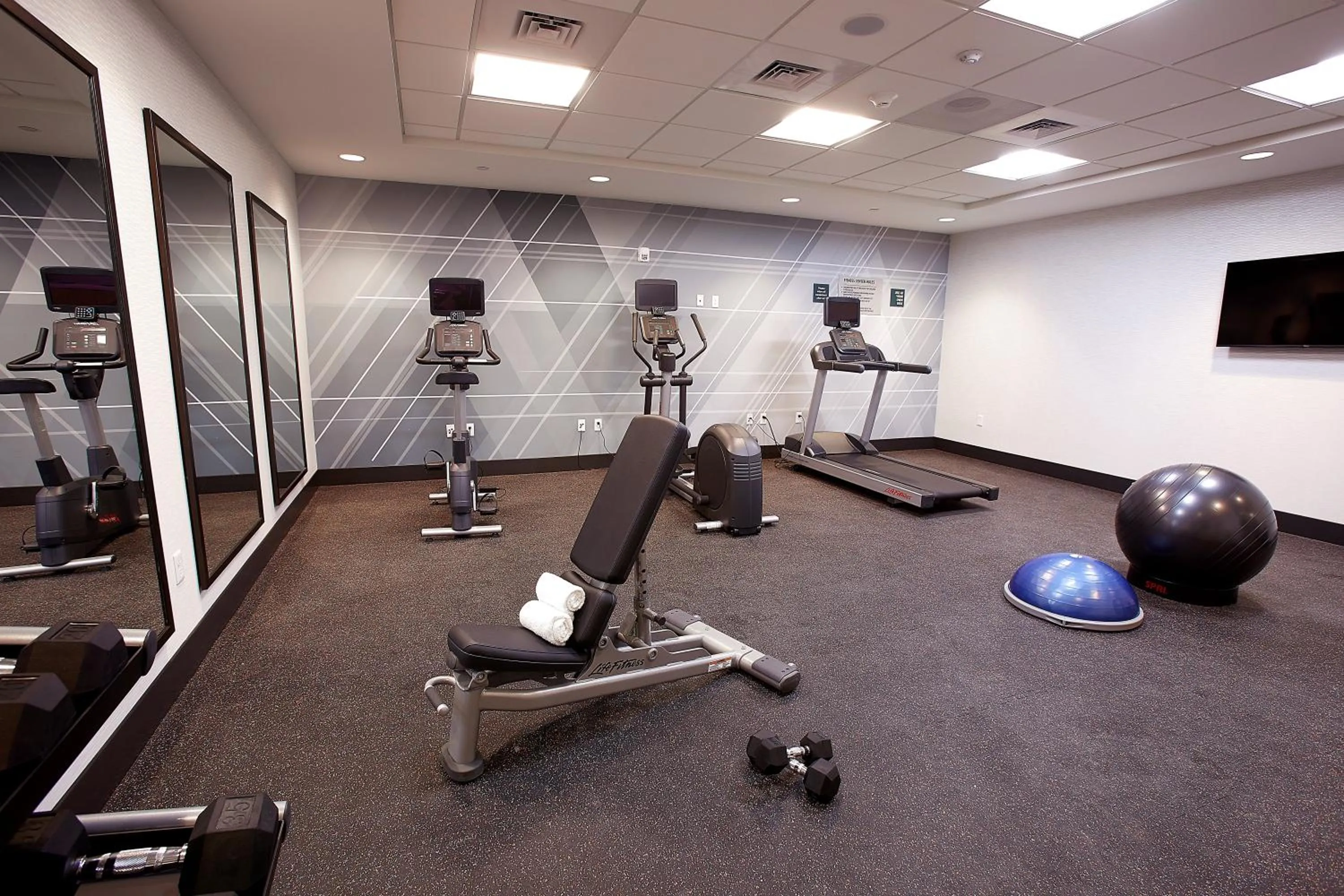 Fitness centre/facilities in Holiday Inn Louisville Downtown by IHG