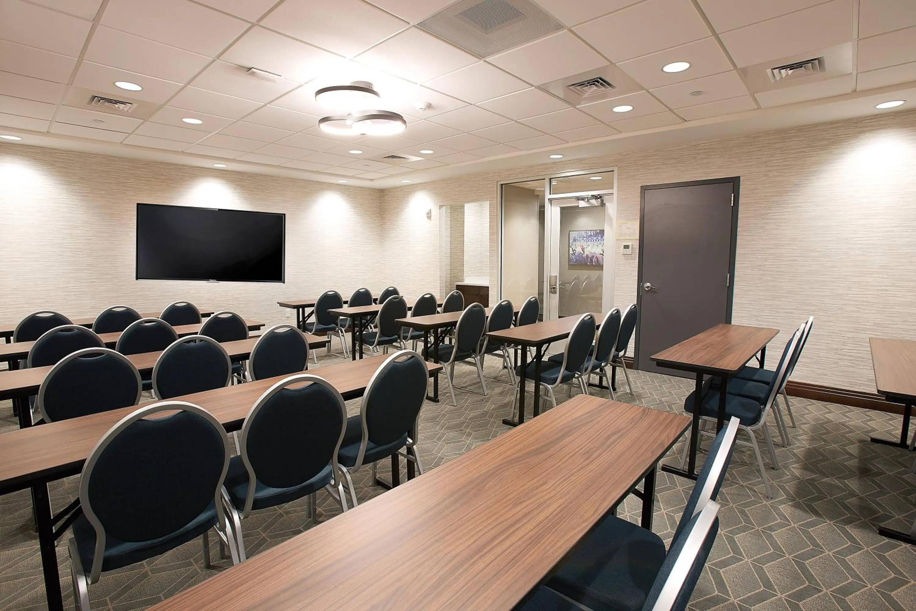 Meeting/conference room in Holiday Inn Louisville Downtown by IHG