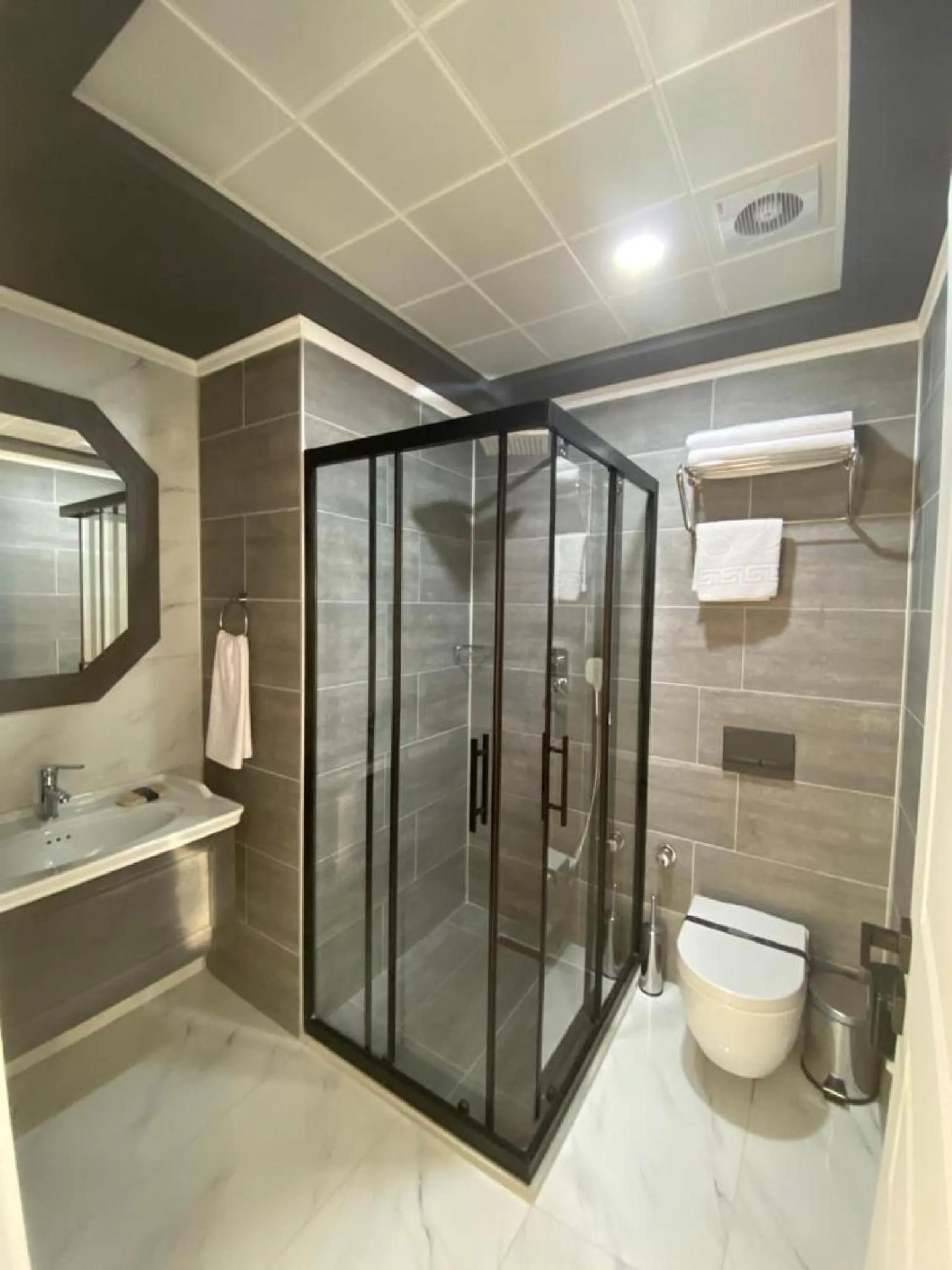 Bathroom in NENESSAHOTEL