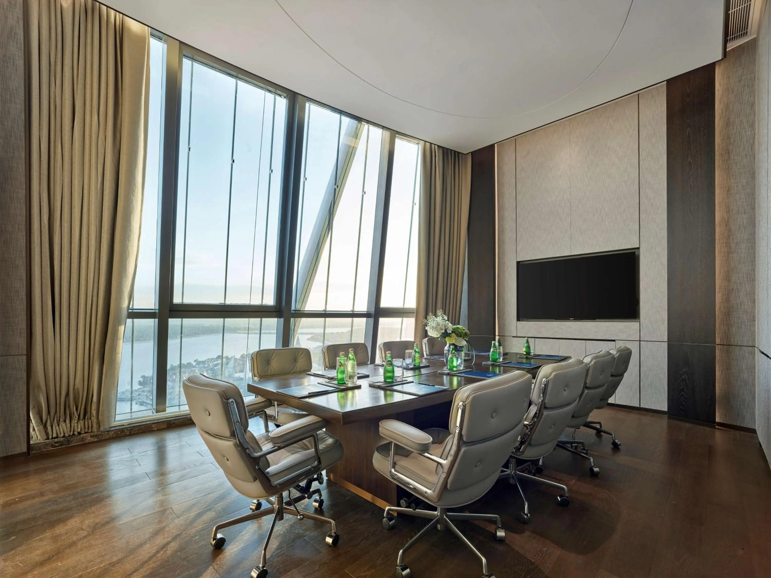 Property building in Hilton Hainan Ocean Flower Island