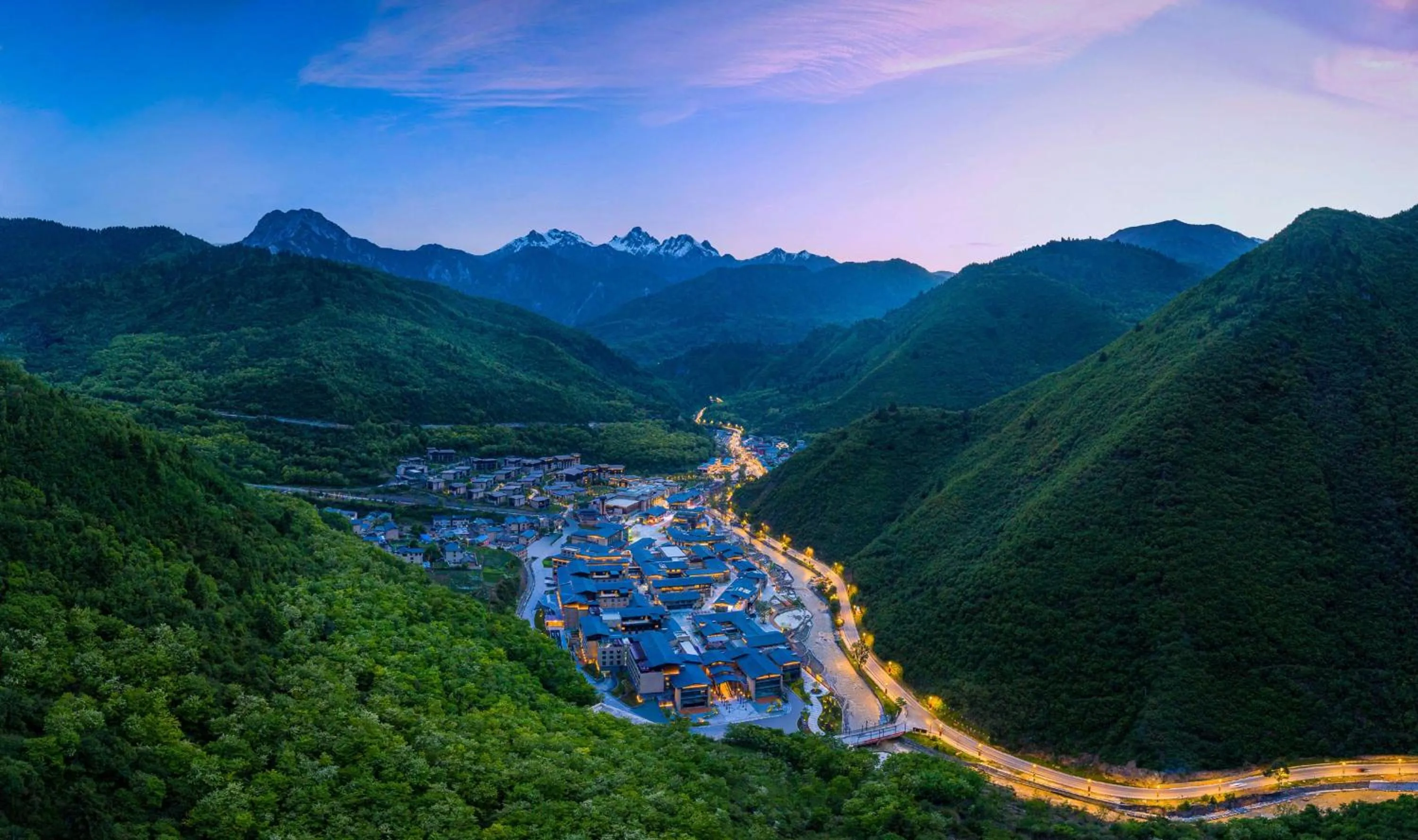 Property building in Hilton Garden Inn Jiuzhaigou