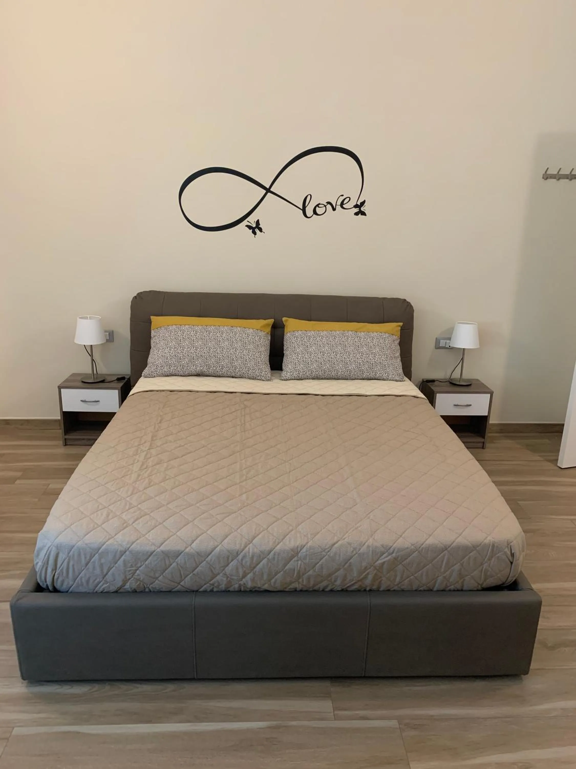 Bed in B&B Piano Romano -con parcheggio privato gratuito-