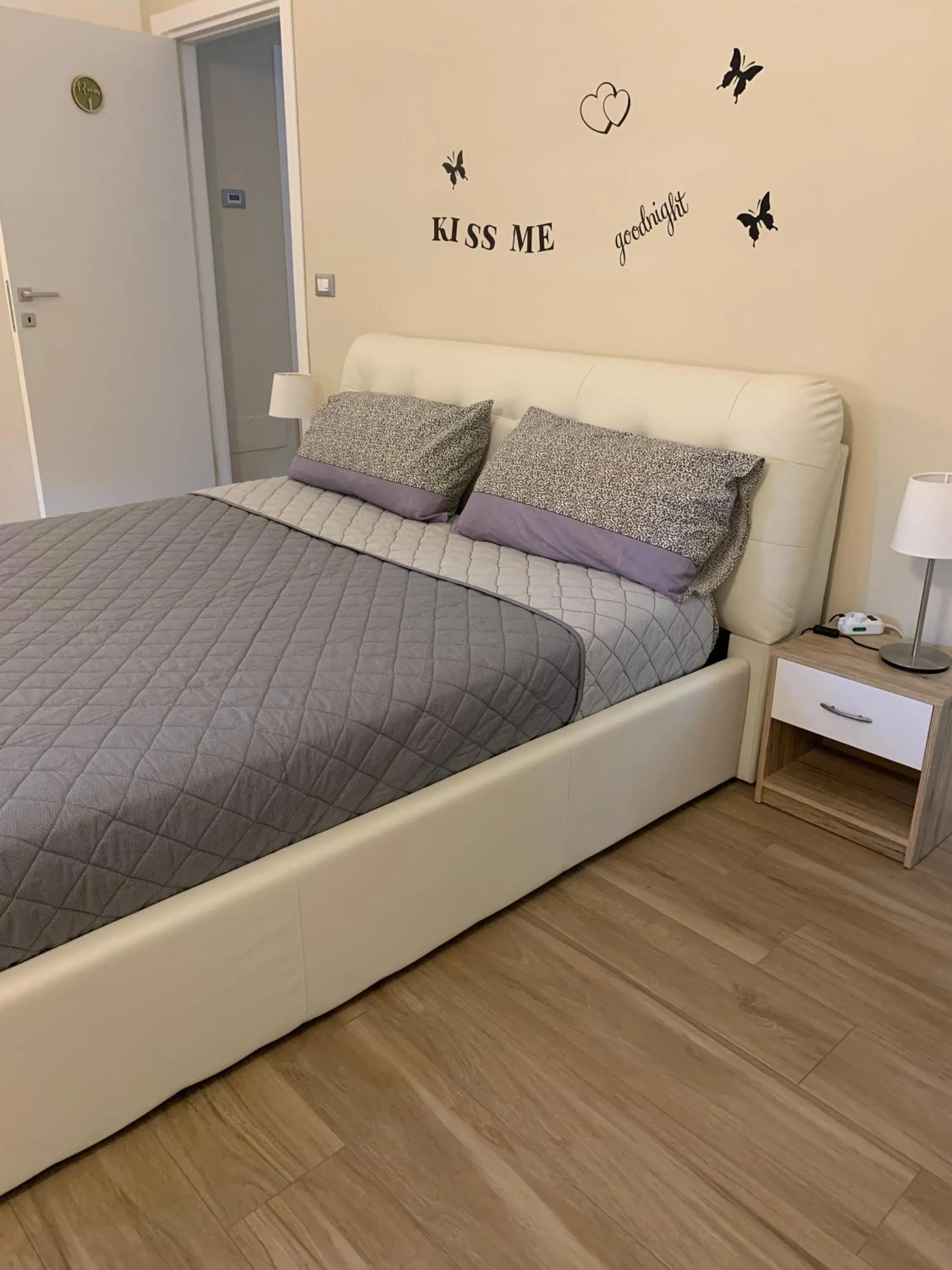Bed in B&B Piano Romano -con parcheggio privato gratuito-