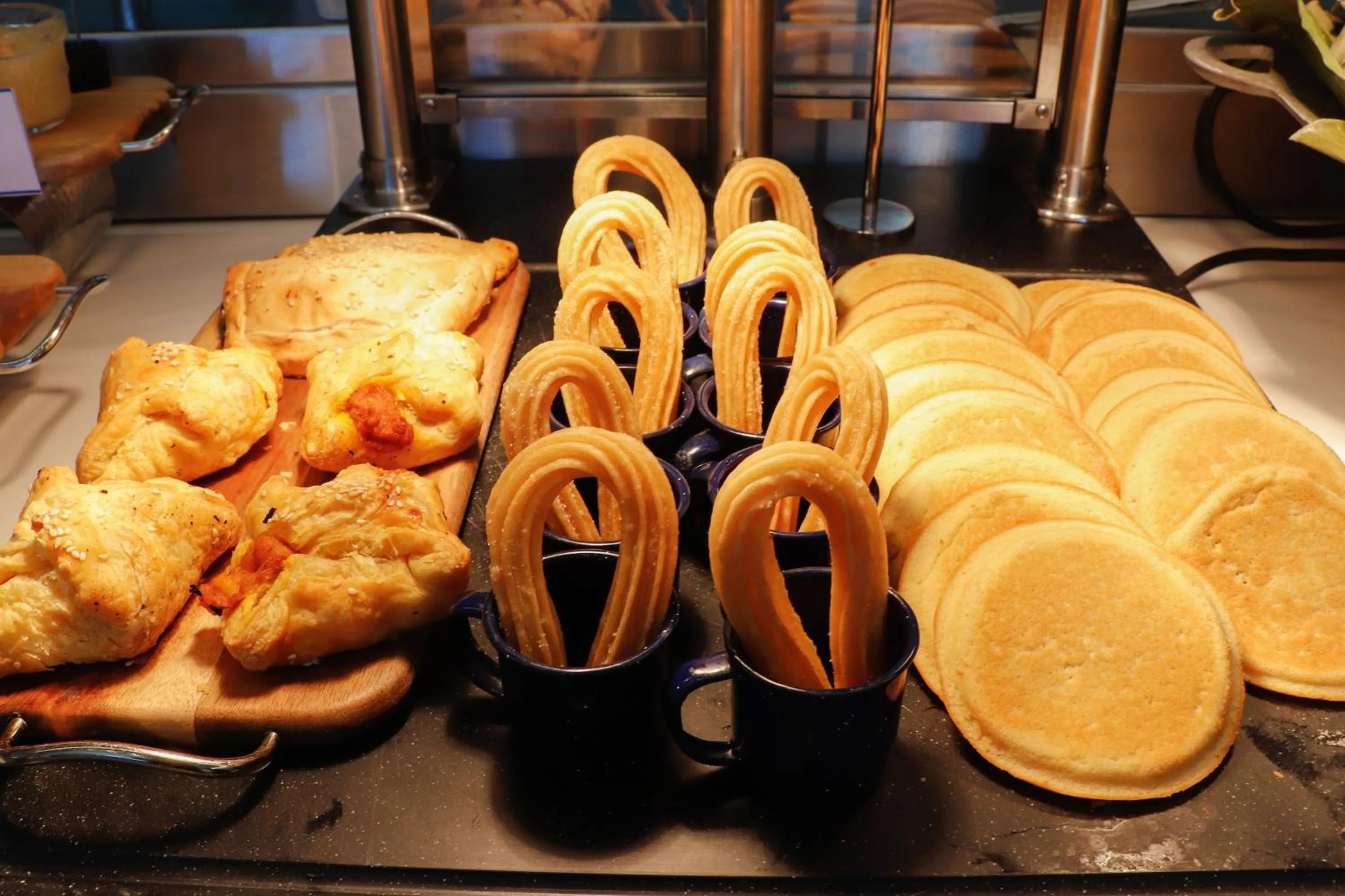 Restaurant/places to eat in Hilton San Jose La Sabana