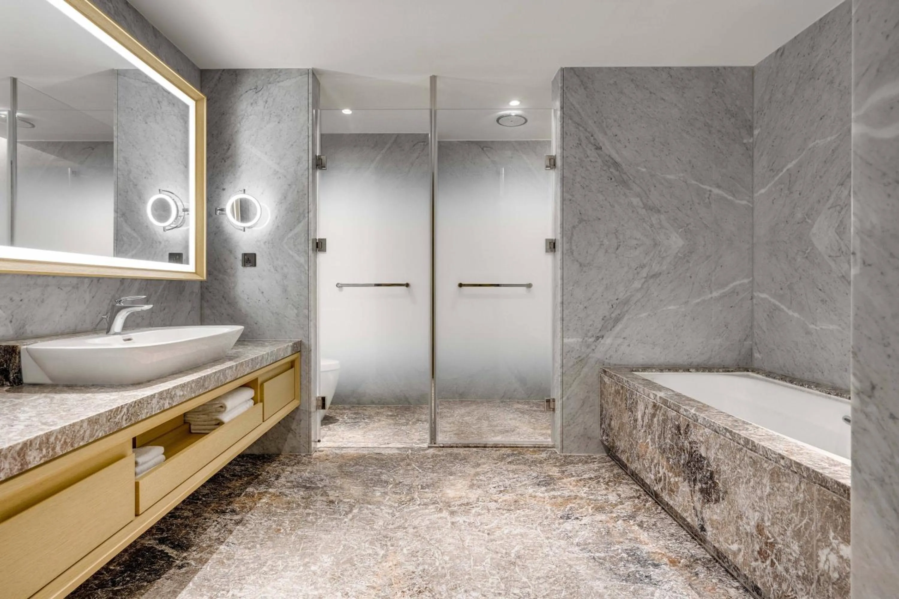 Bathroom in Kaohsiung Marriott Hotel