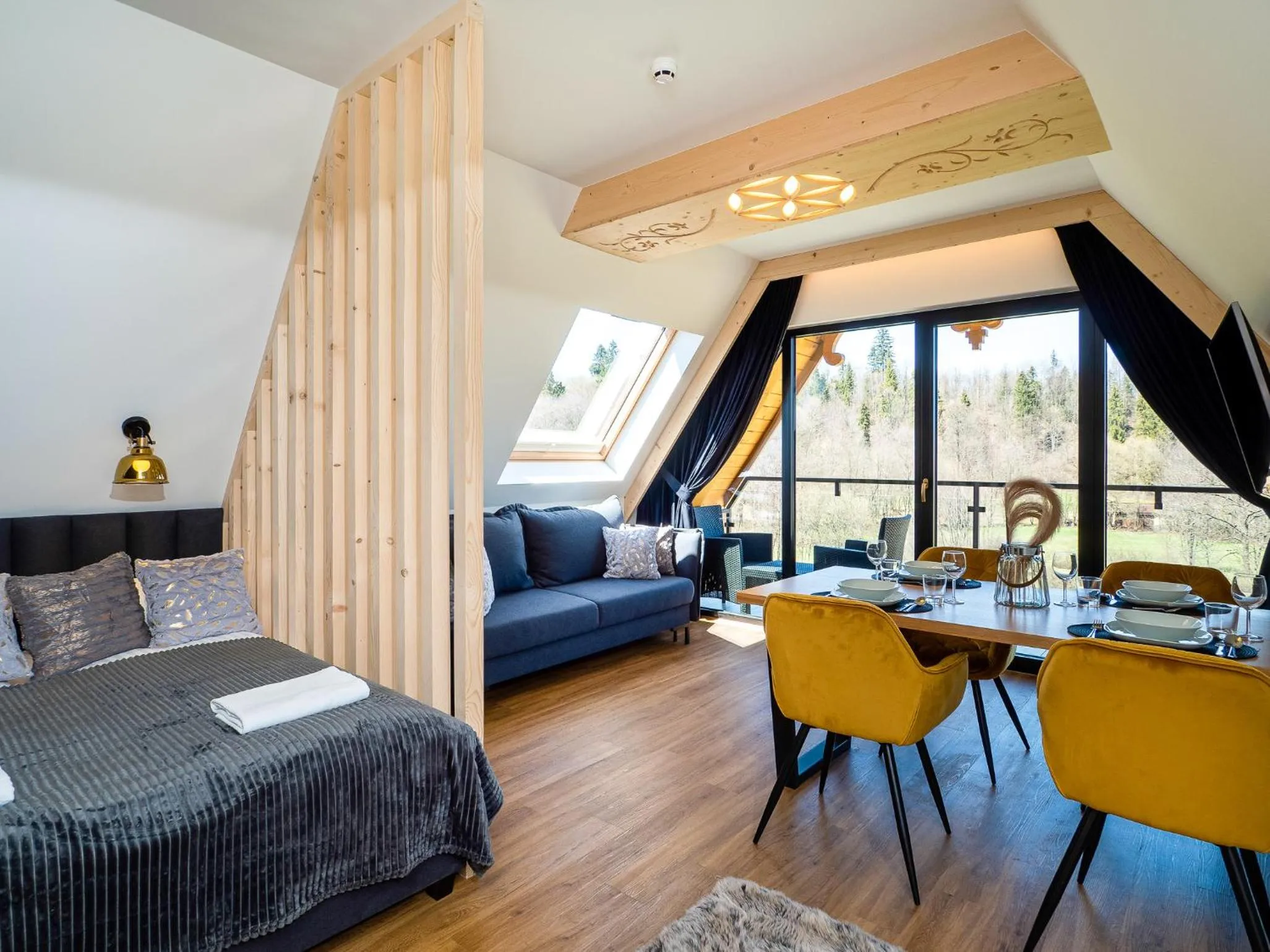 Living room, Bed in Aparthotel Góralski Spa 2