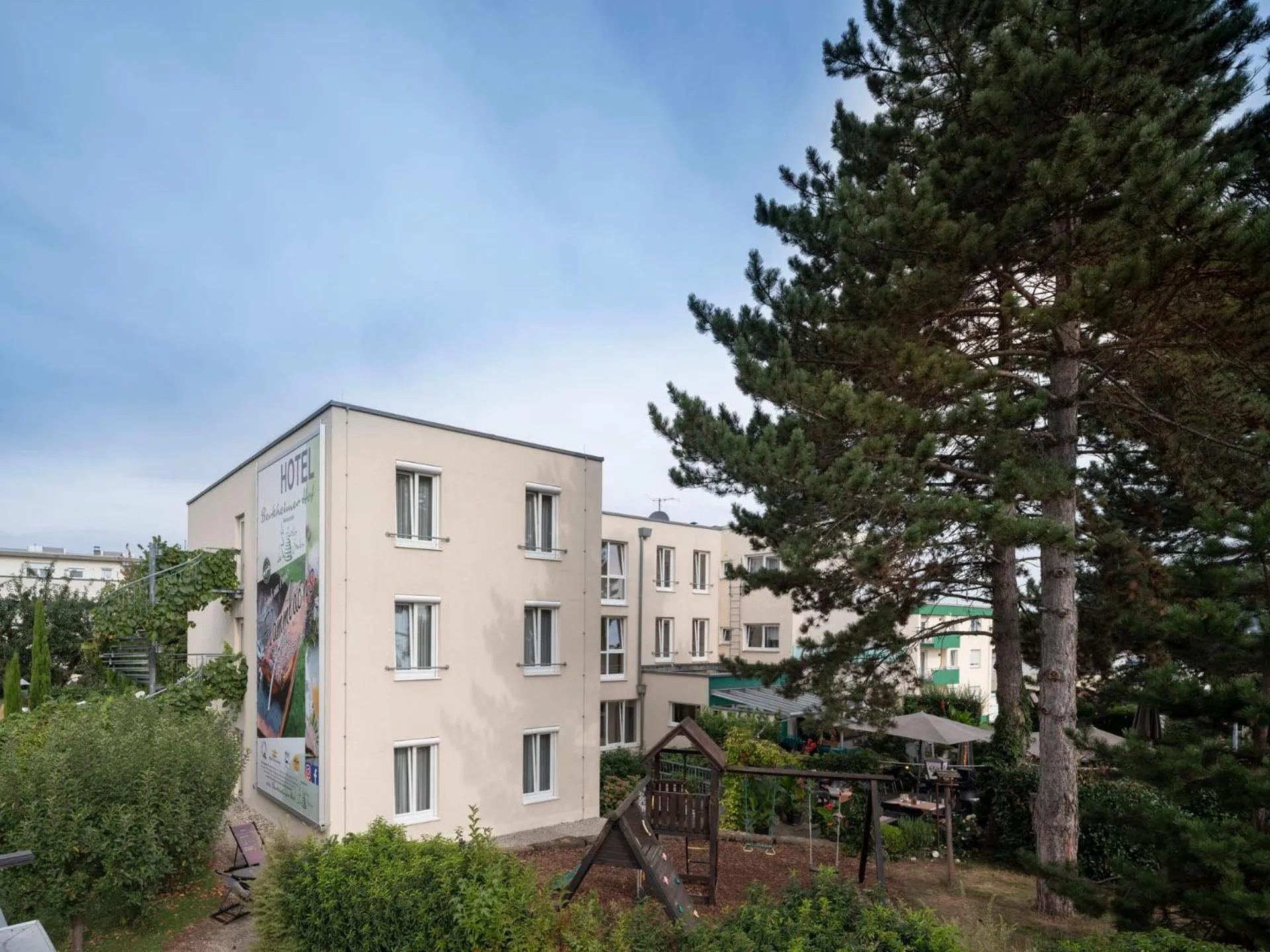 Facade/entrance in Hotel Berkheimer Hof