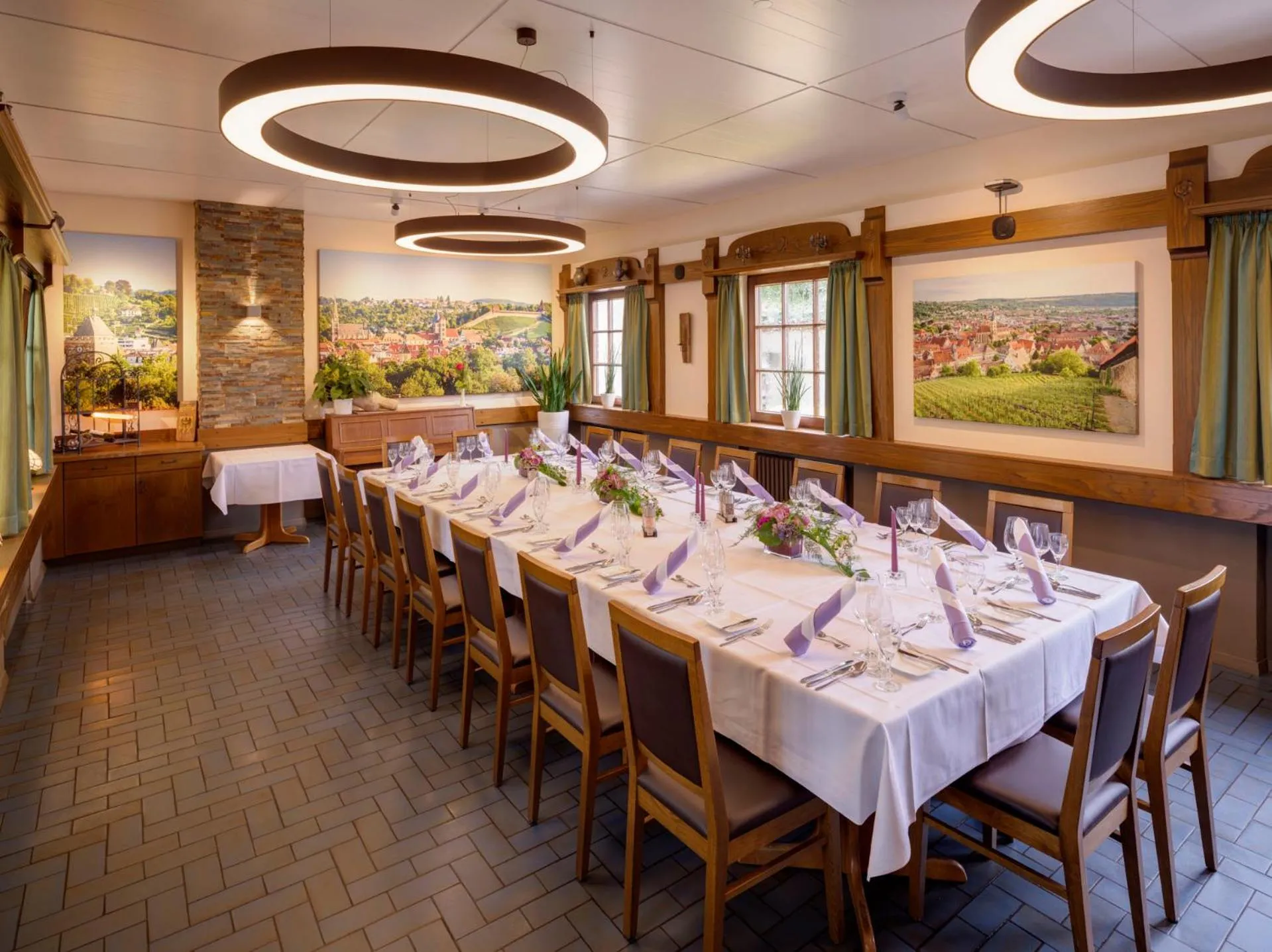 Restaurant/places to eat in Hotel Berkheimer Hof