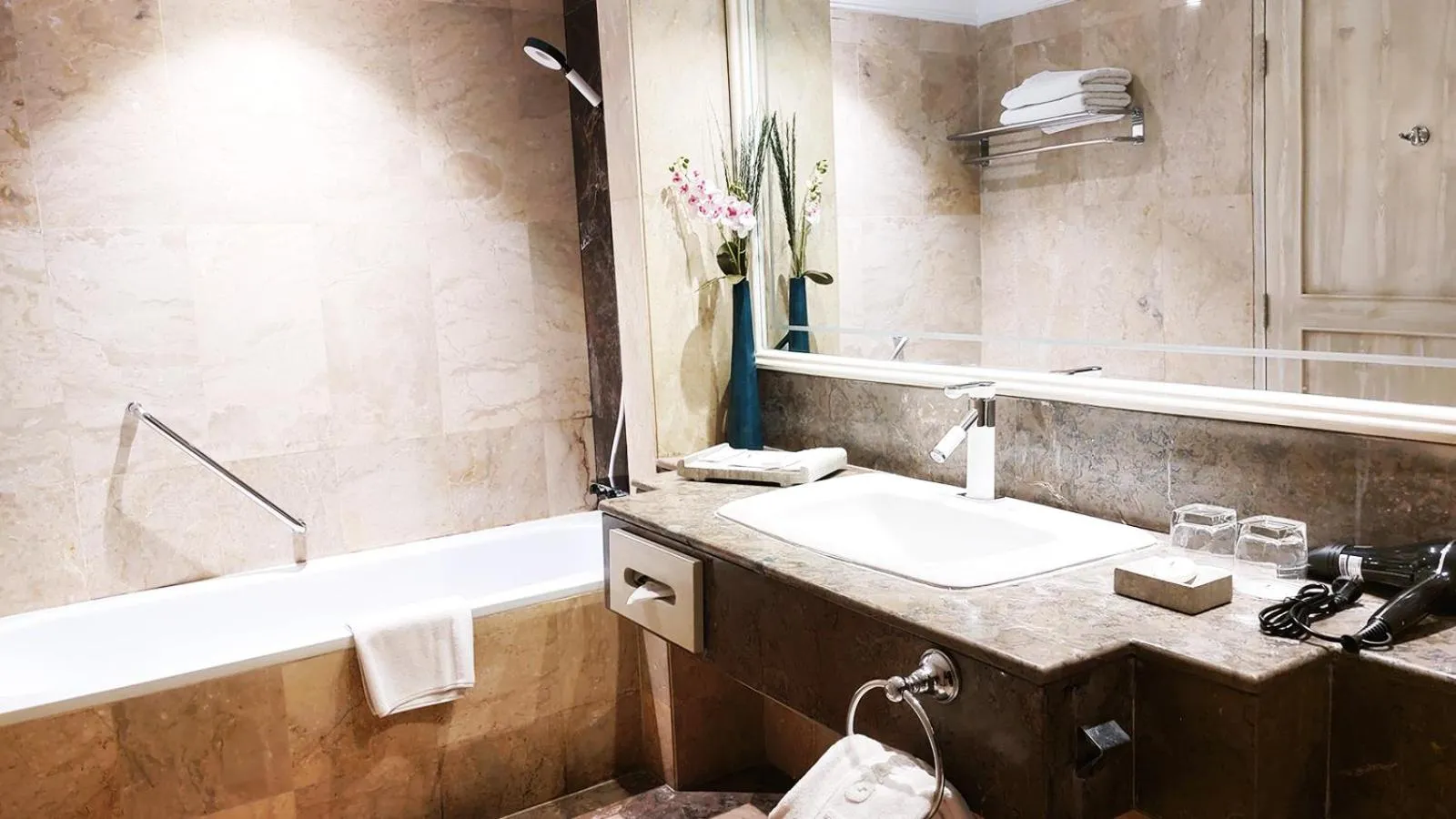 Toilet in Jatinangor National Golf & Resort