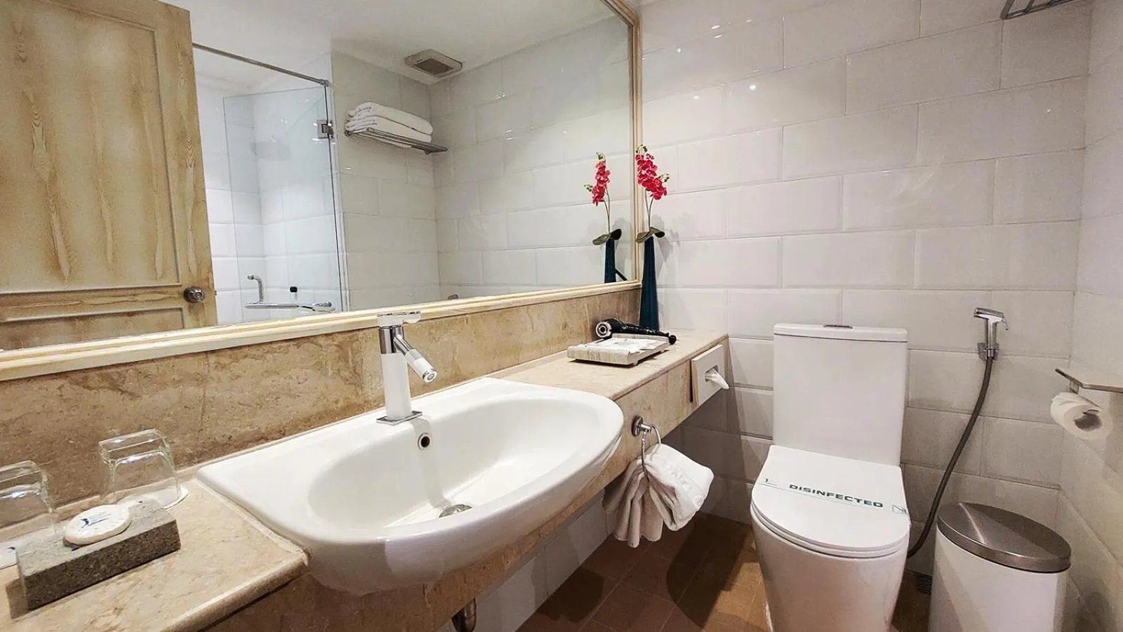 Toilet in Jatinangor National Golf & Resort