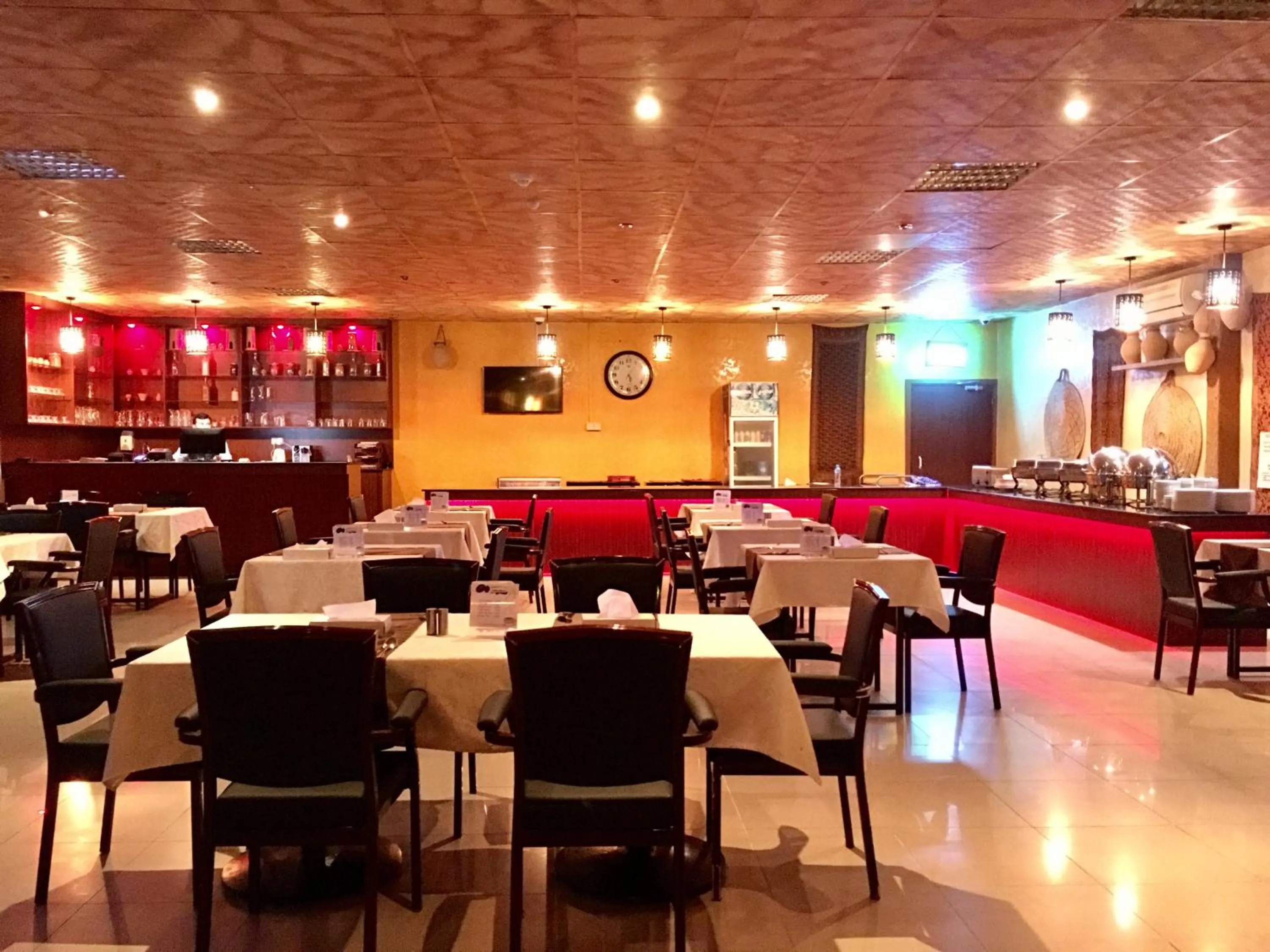 Food and drinks in Mutrah Hotel