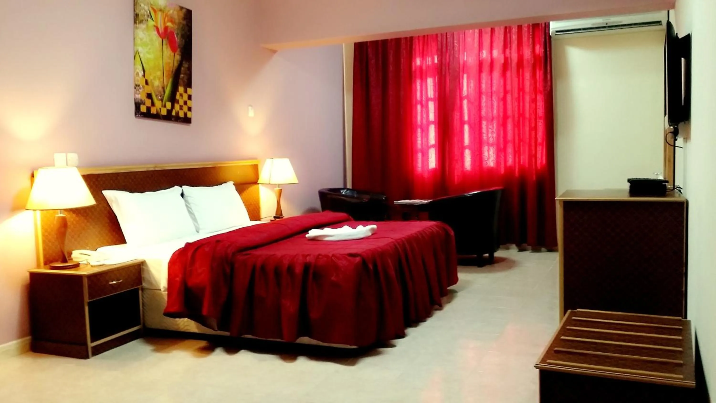 Bedroom, Bed in Mutrah Hotel