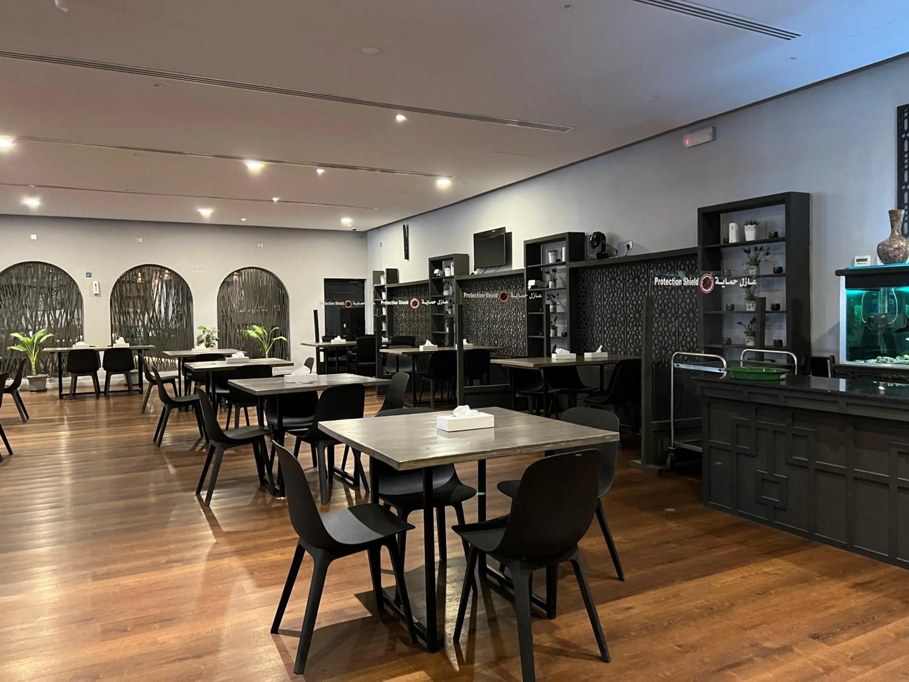 Restaurant/places to eat in Mutrah Hotel