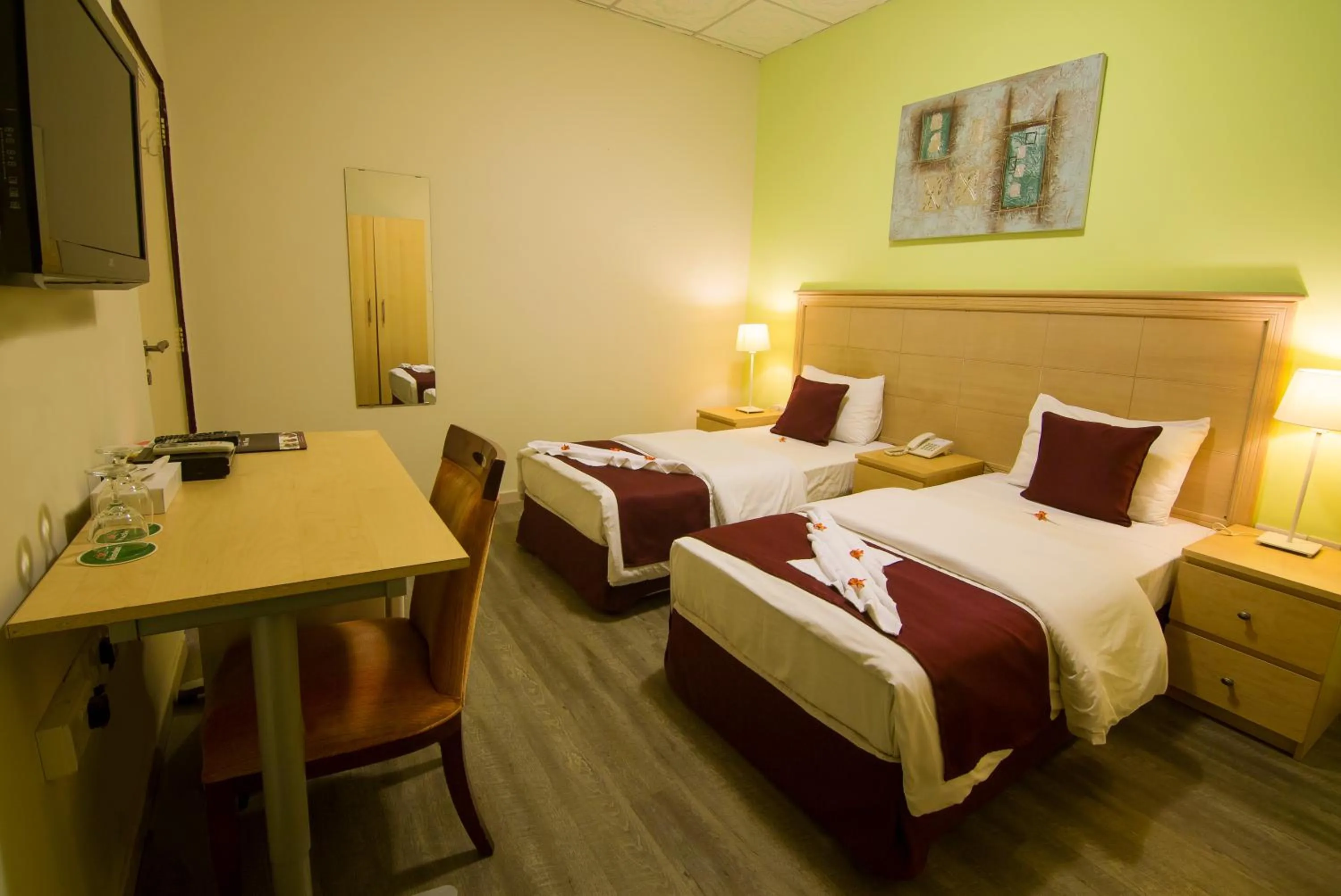 Bedroom, Bed in Mutrah Hotel