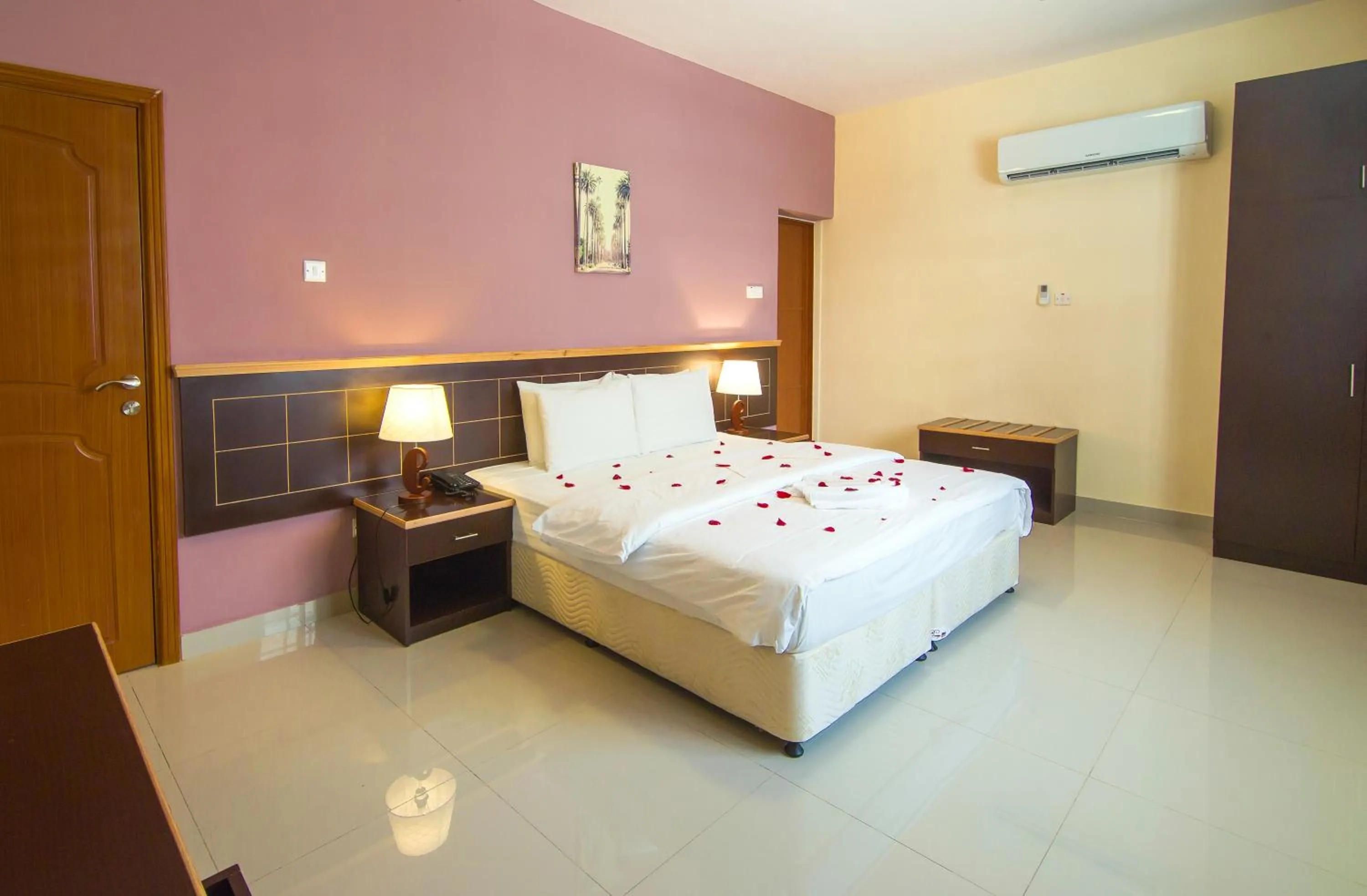 Bedroom, Bed in Mutrah Hotel