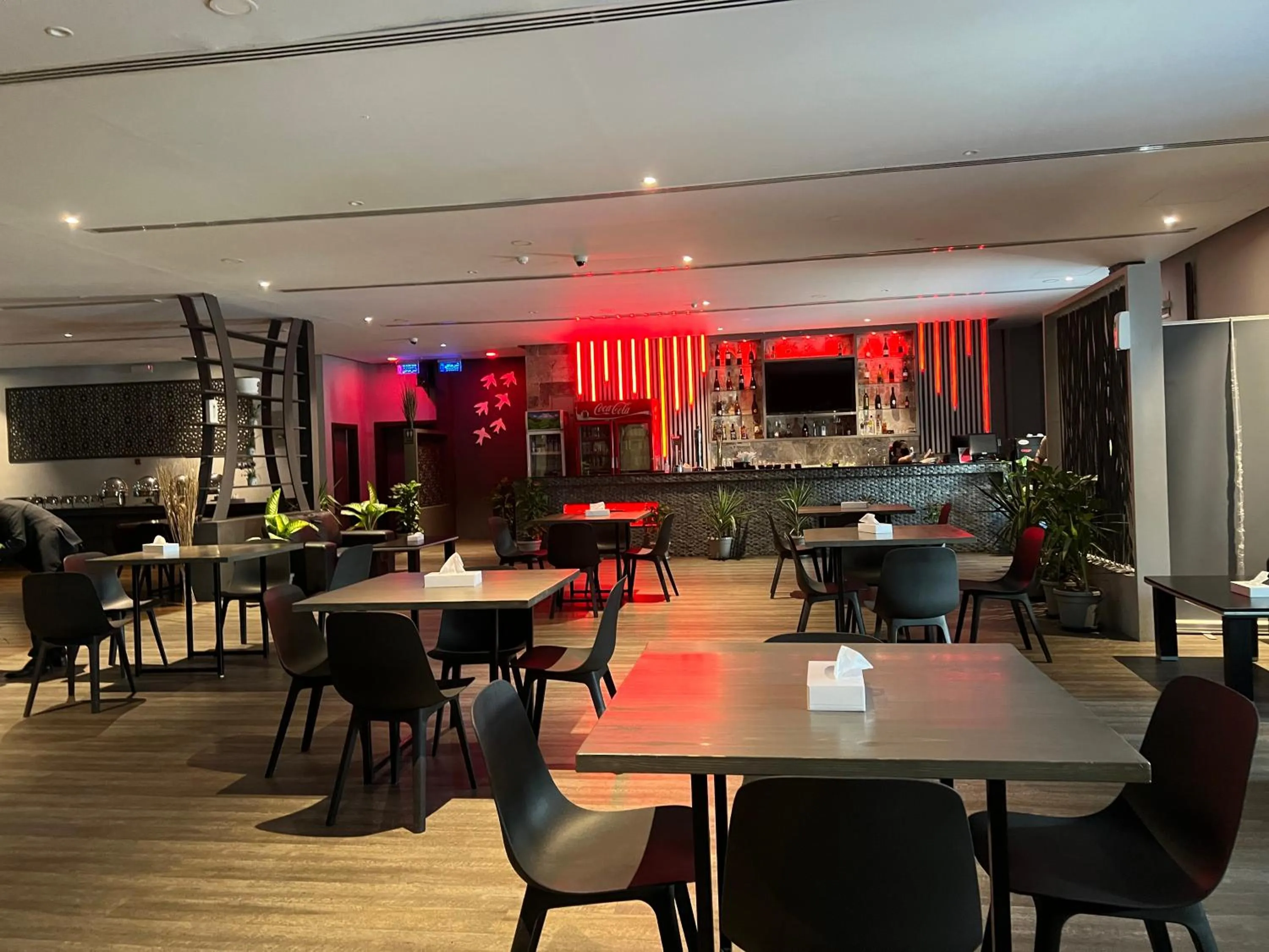 Restaurant/places to eat in Mutrah Hotel