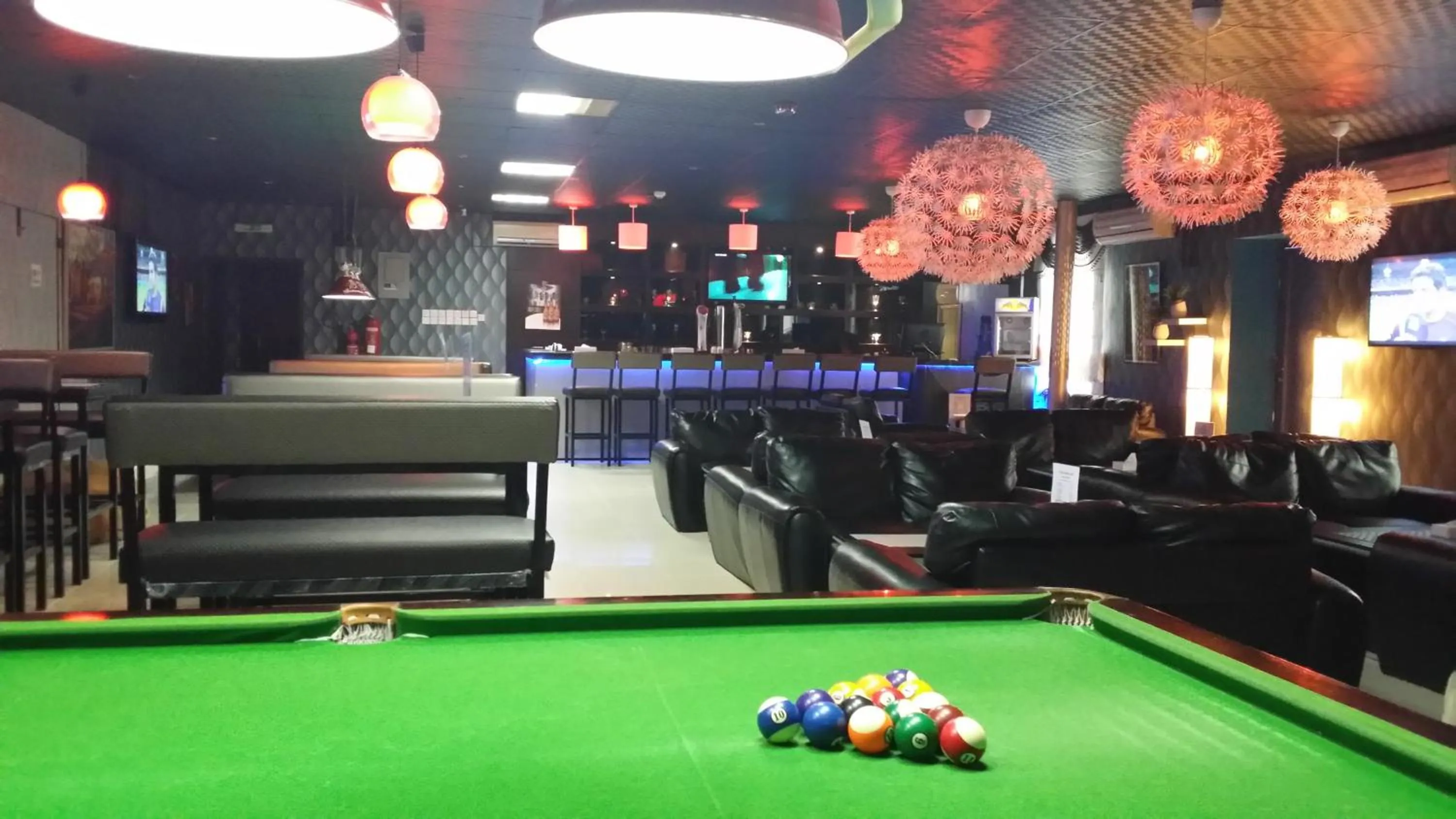 Lounge or bar in Mutrah Hotel