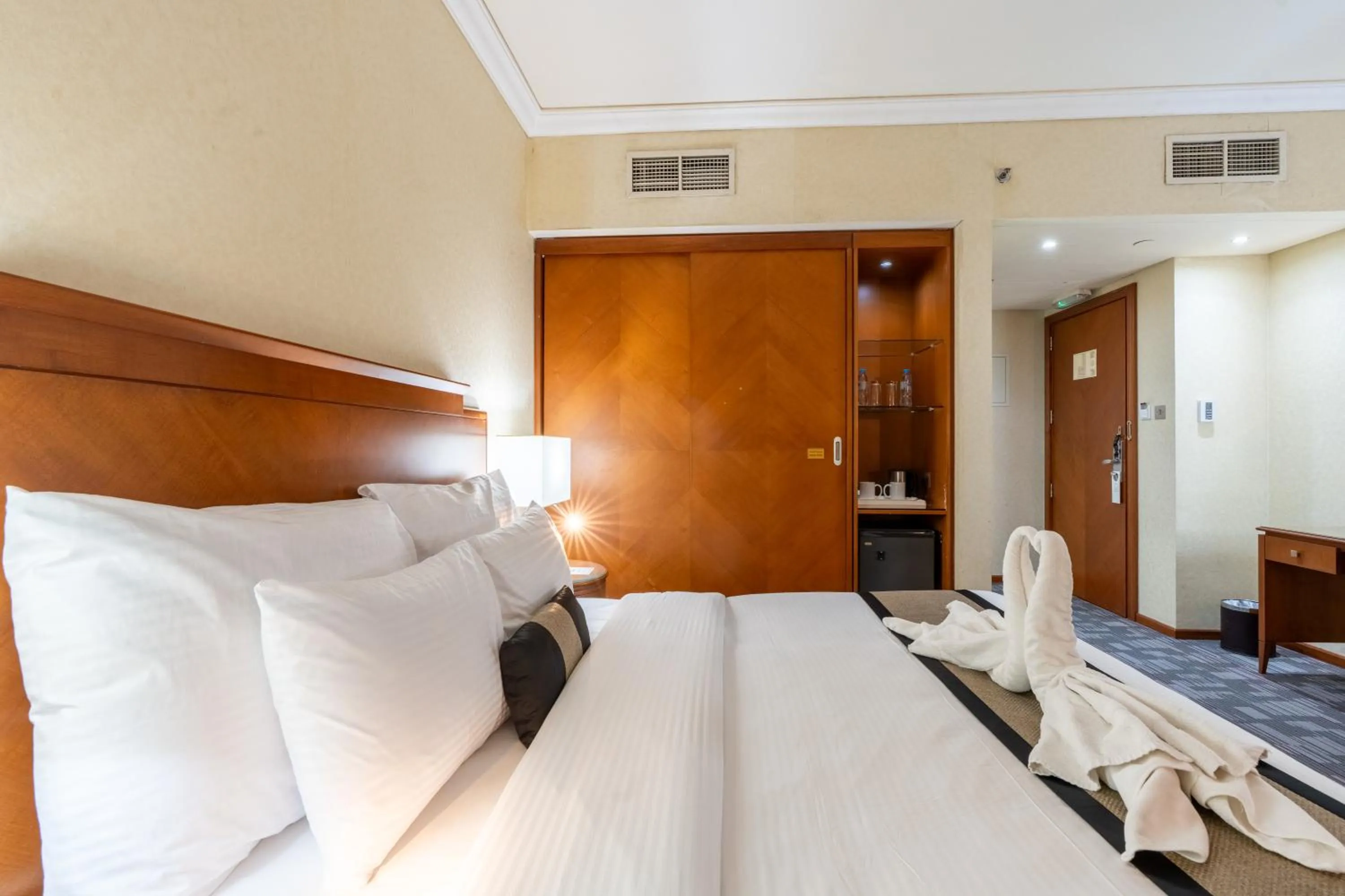 hair dresser, Bed in Lavender Hotel Sharjah