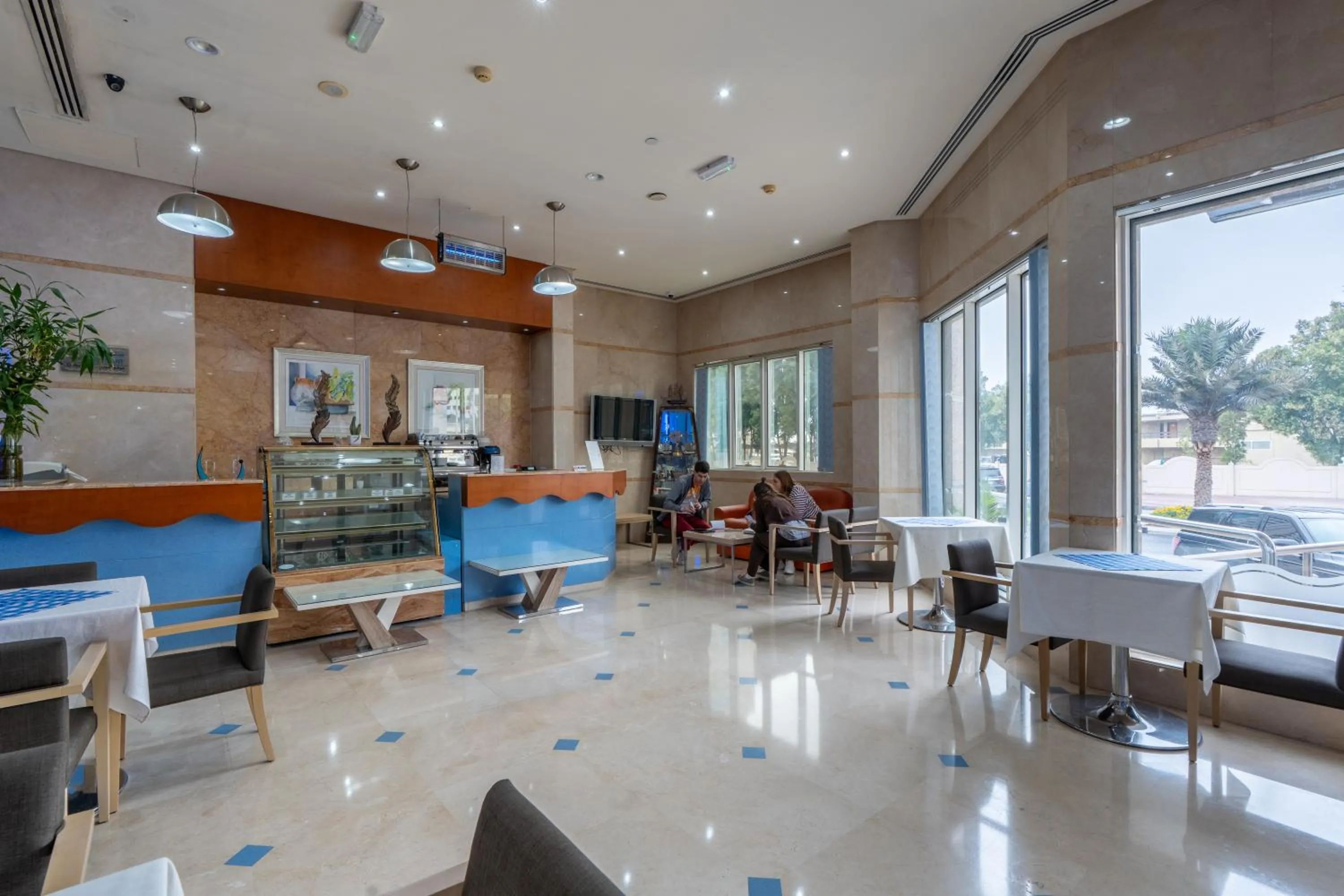 Restaurant/places to eat in Lavender Hotel Sharjah