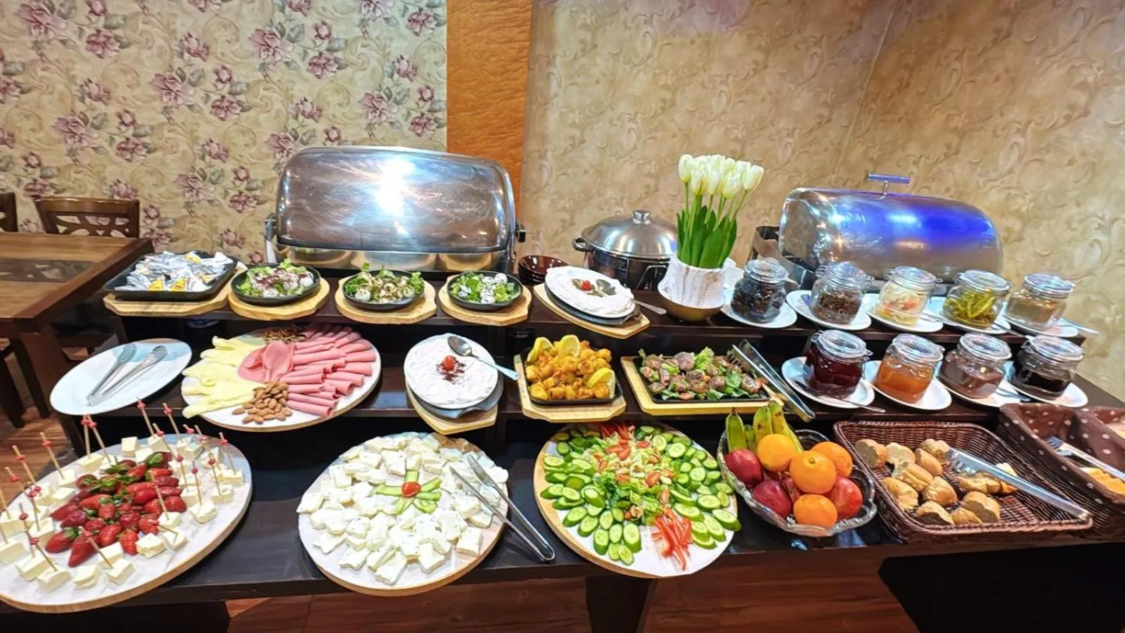 Breakfast in King Suites Hotel