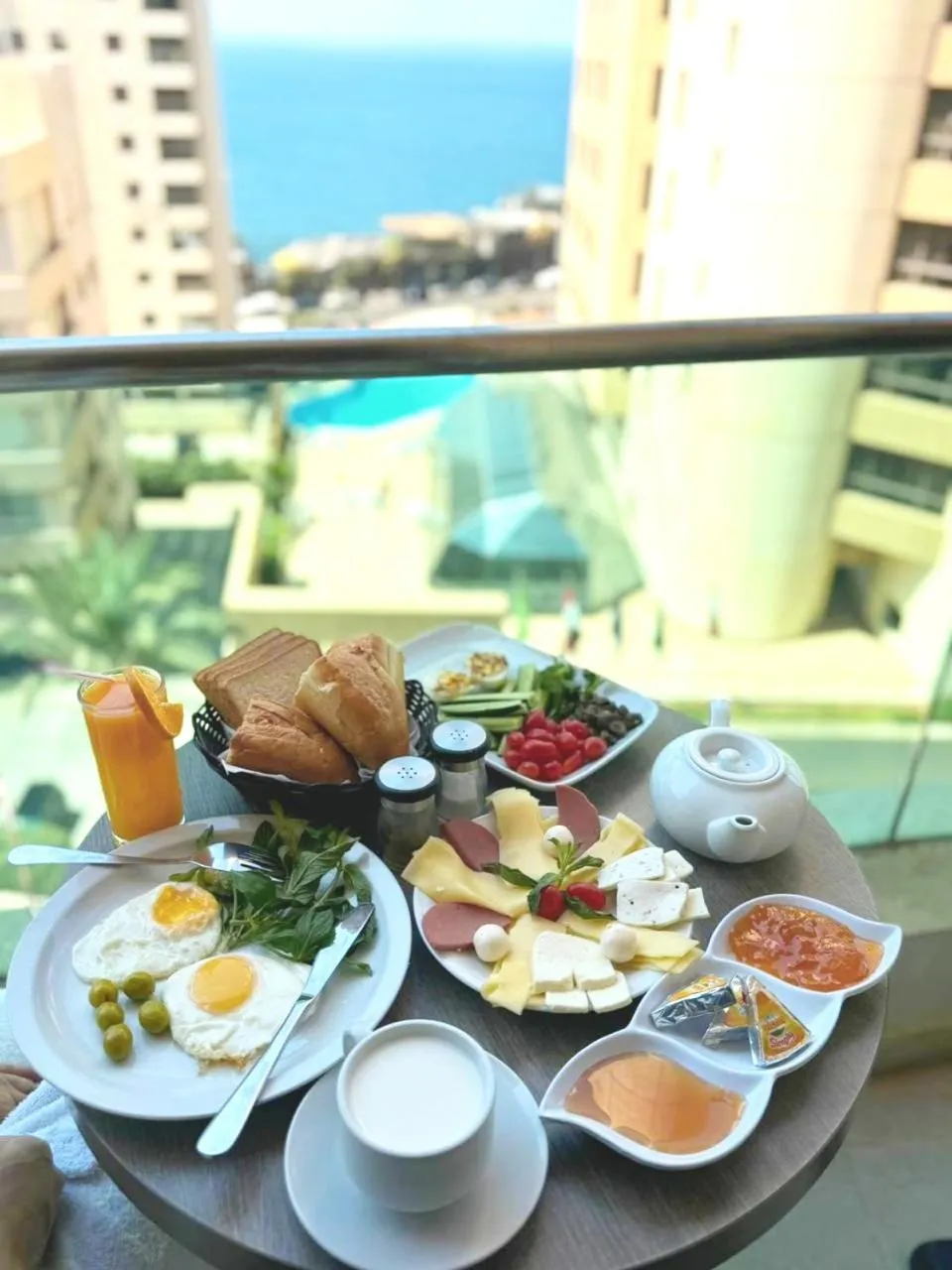 Breakfast in King Suites Hotel