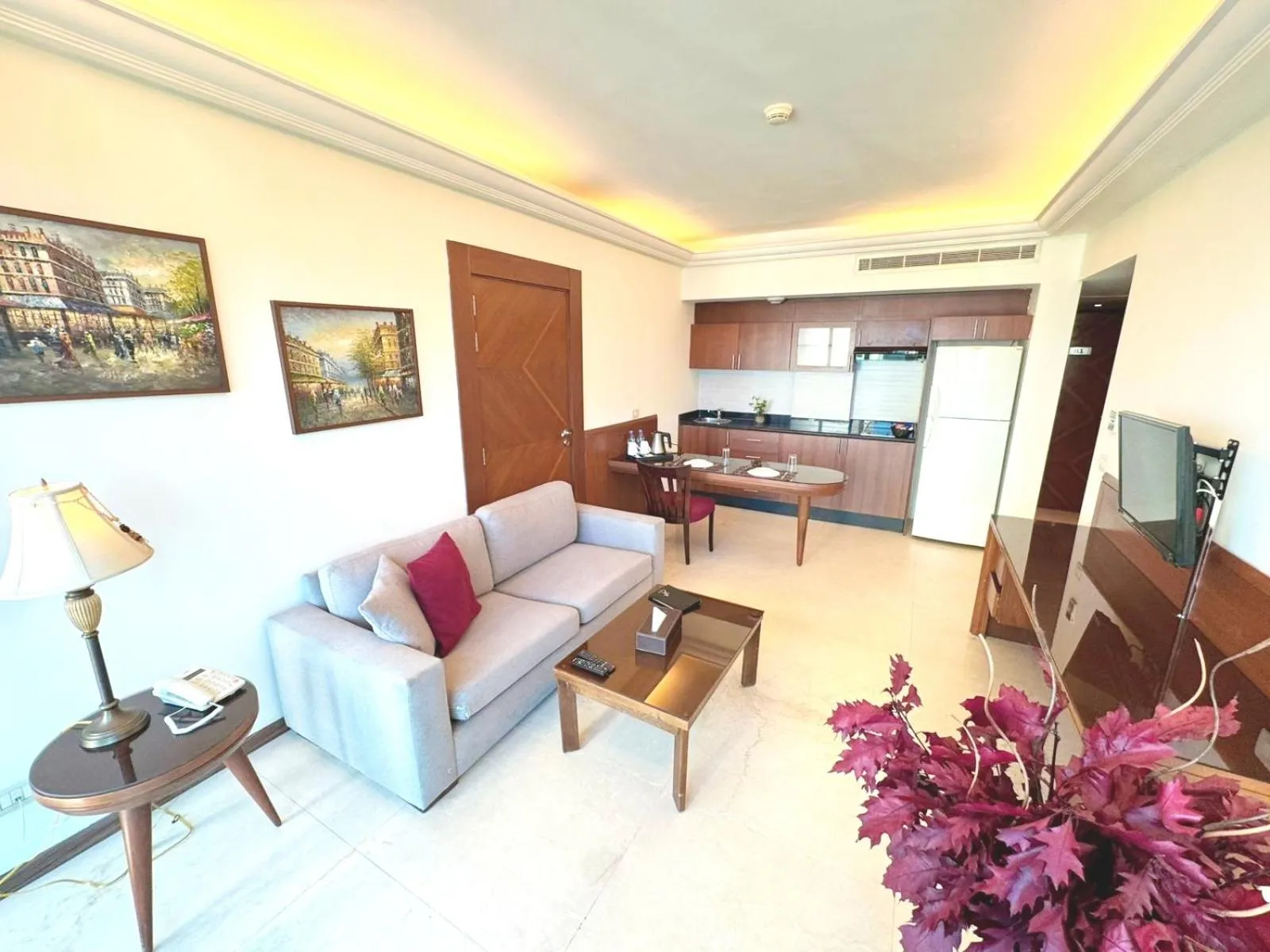 Seating area in King Suites Hotel