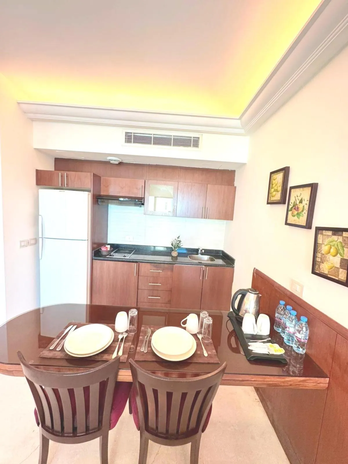 Kitchen or kitchenette in King Suites Hotel