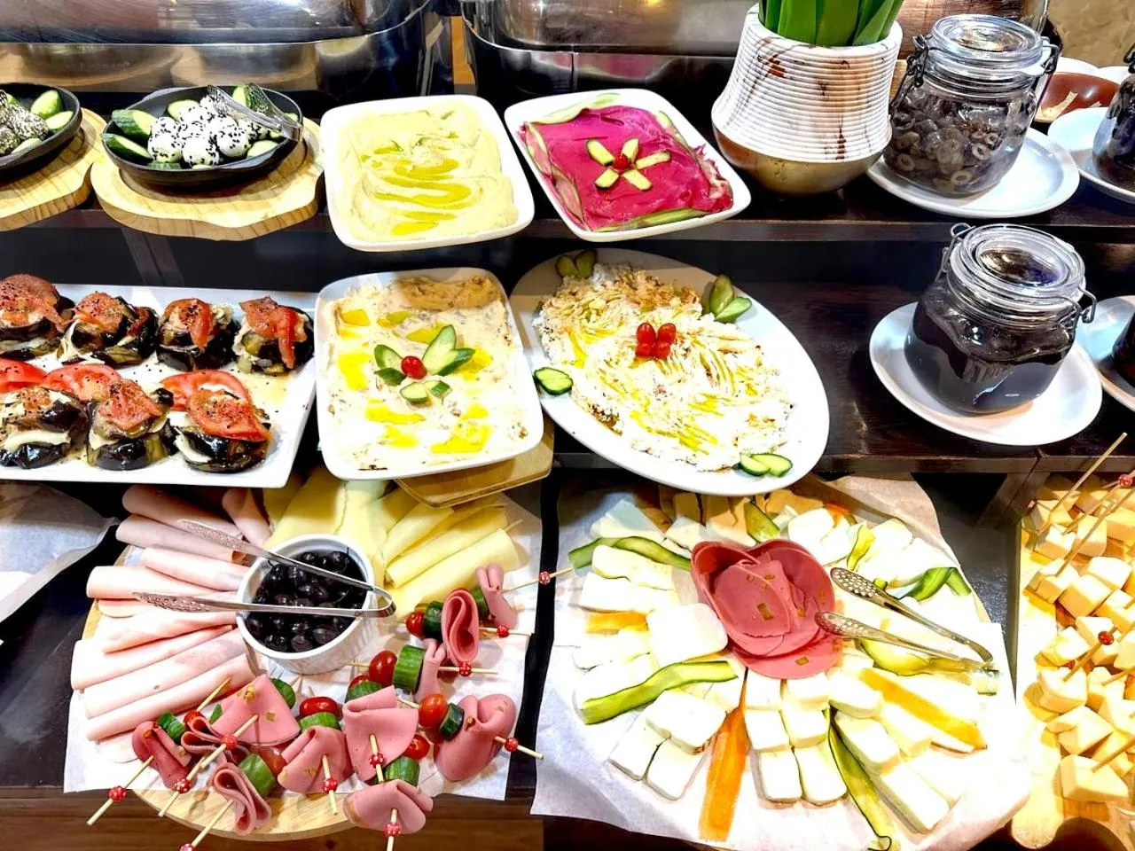 Breakfast in King Suites Hotel