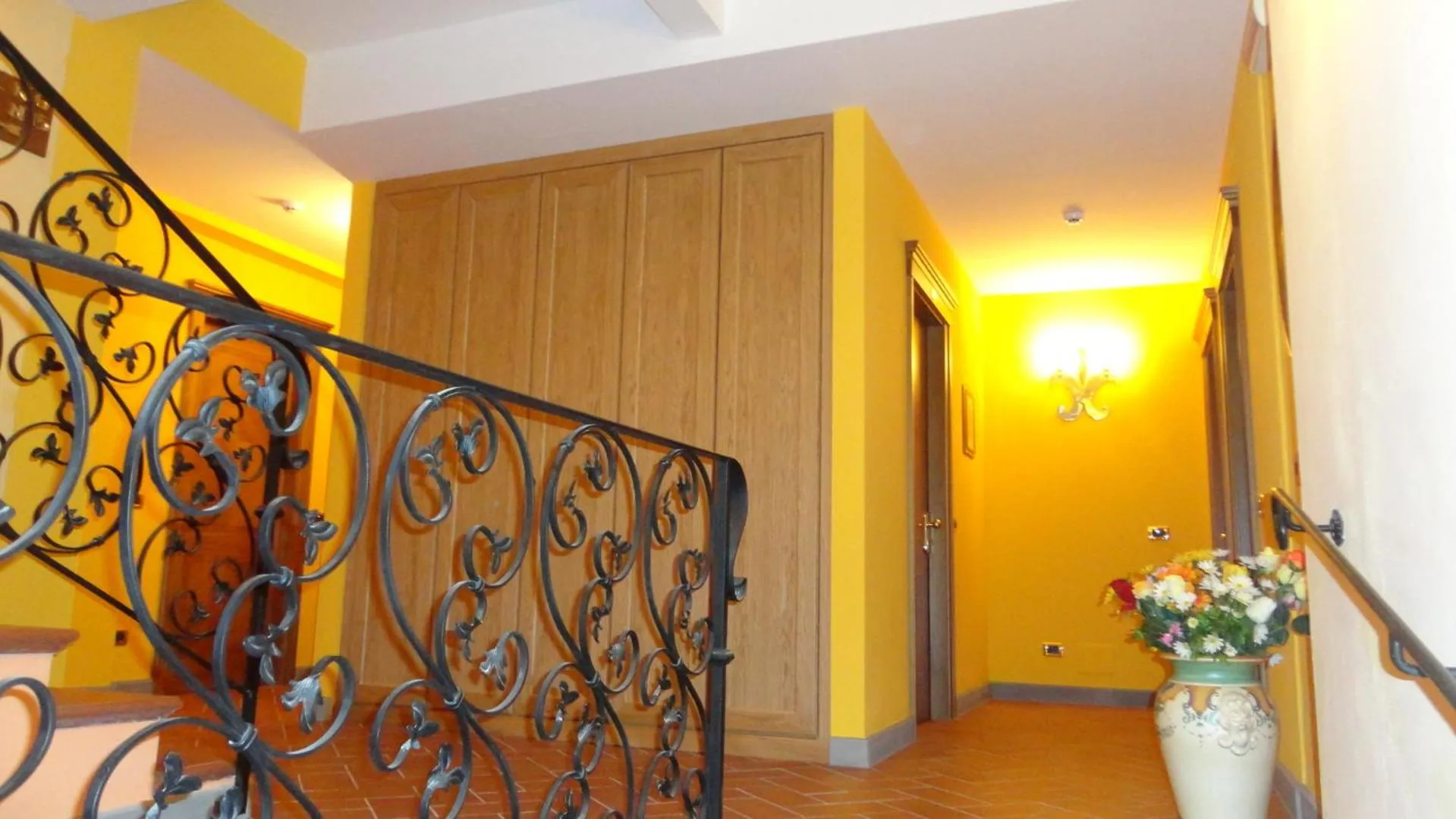 Decorative detail in Hotel La Rosa